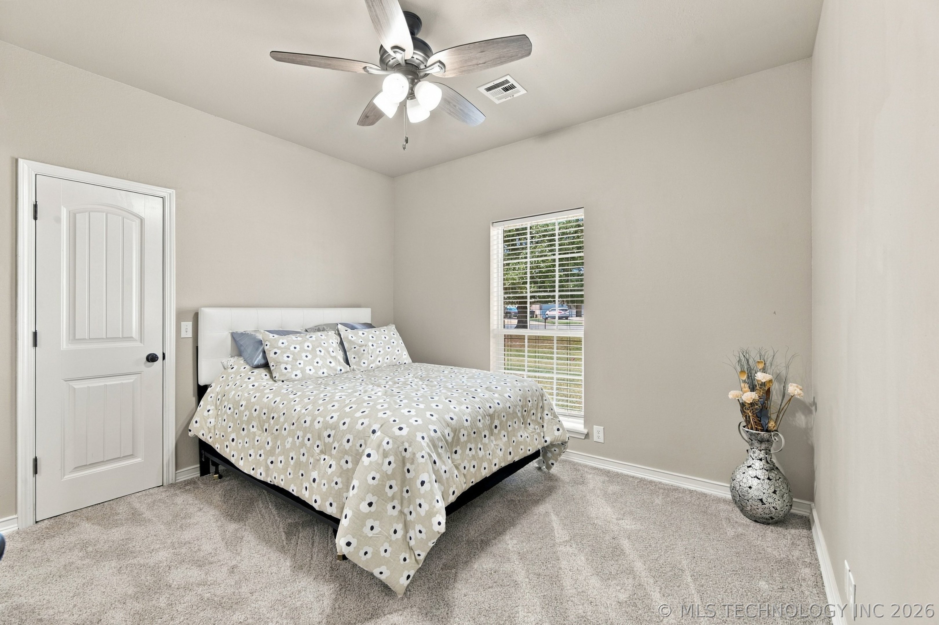 26585 Columbia Crest Drive Property Photo 20