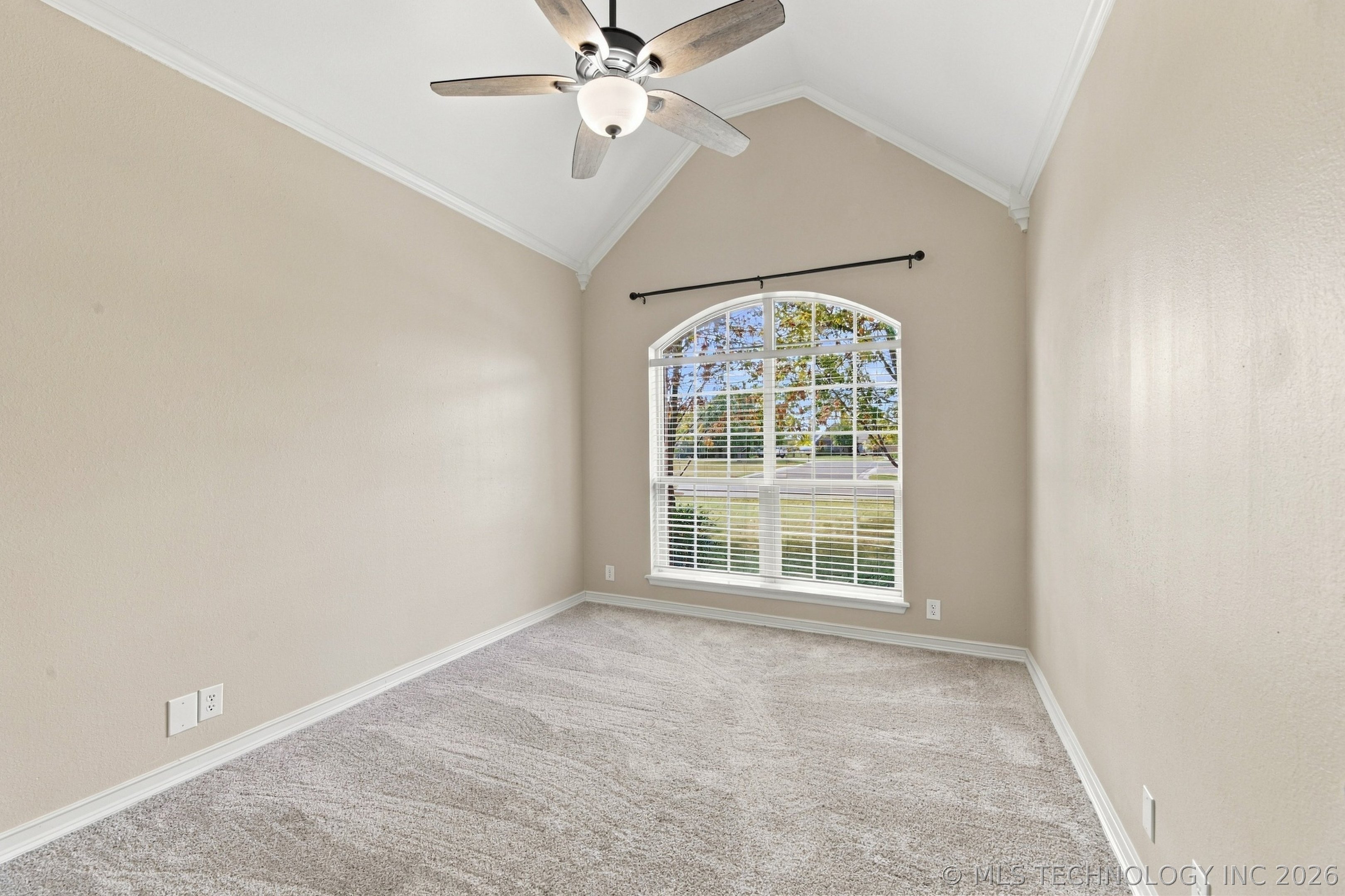 26585 Columbia Crest Drive Property Photo 23