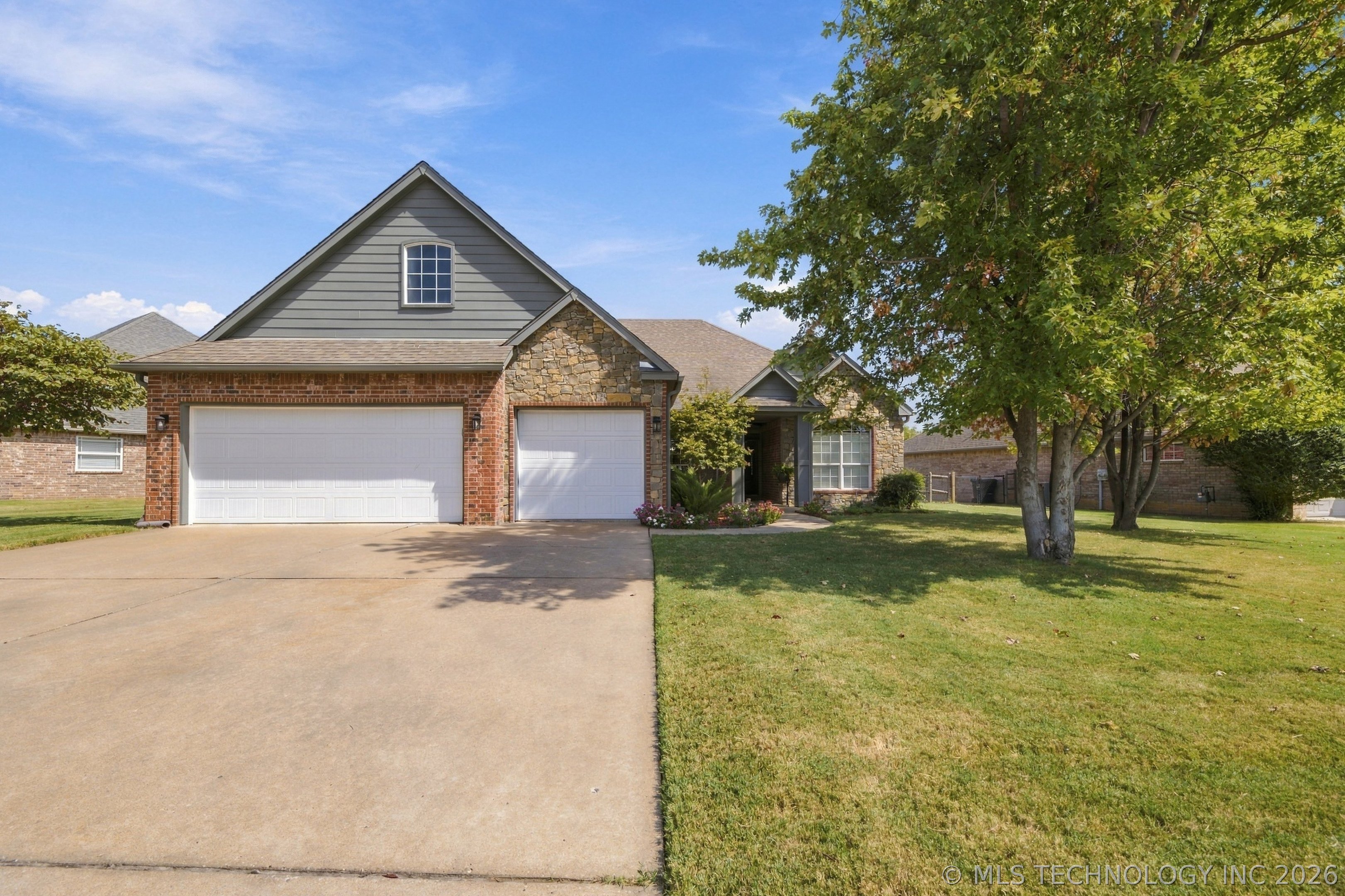 26585 Columbia Crest Drive Property Photo 33
