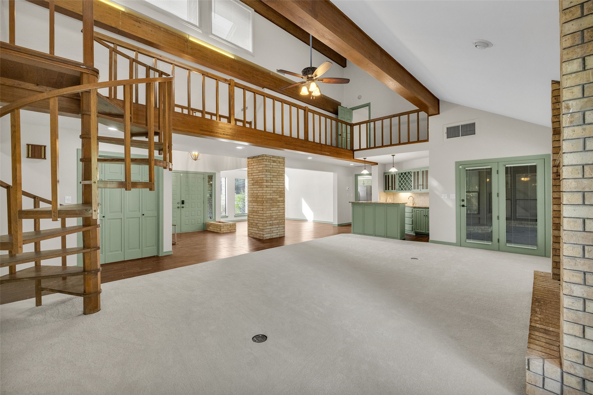 1300 S Bon Terre Street Property Photo 8