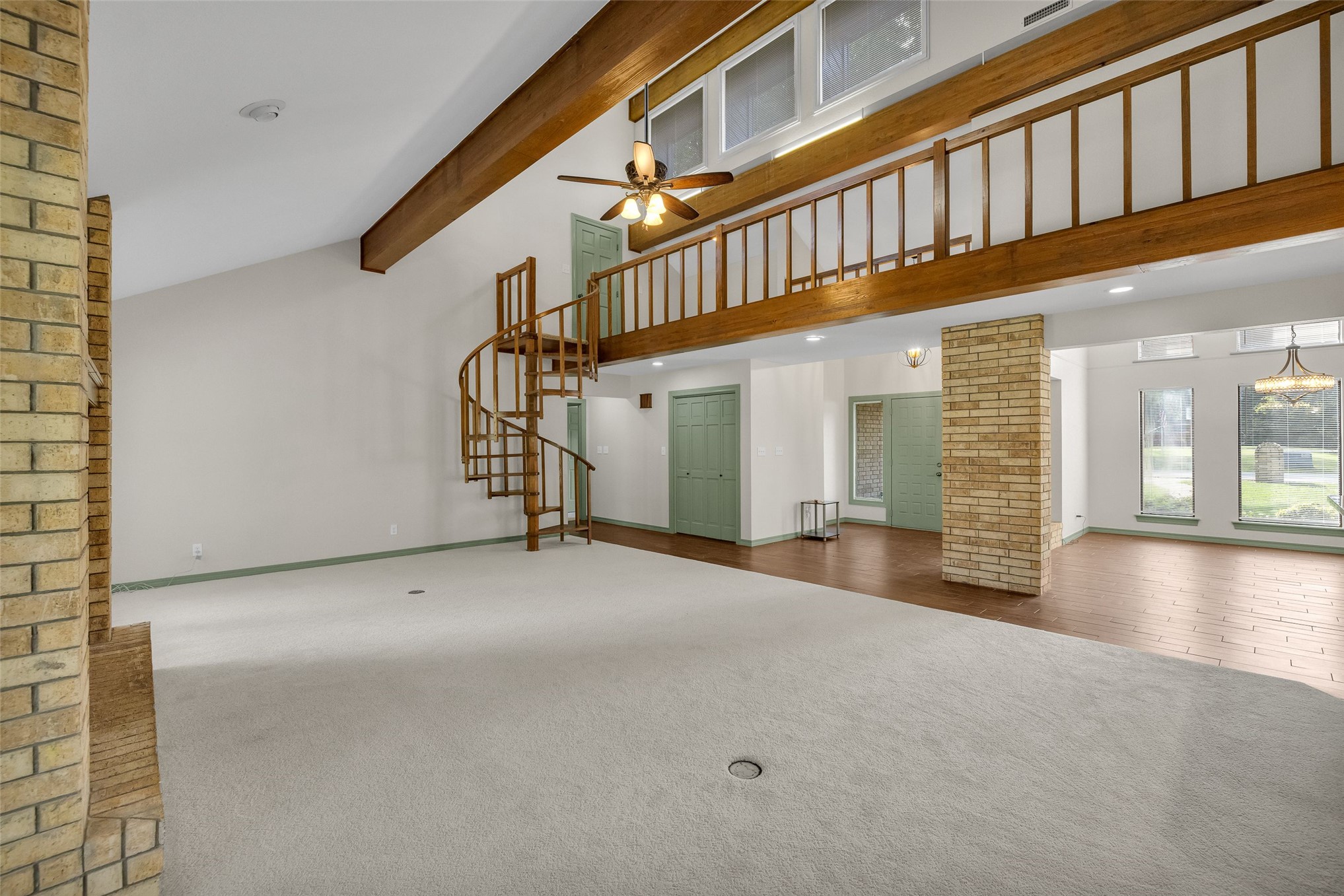 1300 S Bon Terre Street Property Photo 9