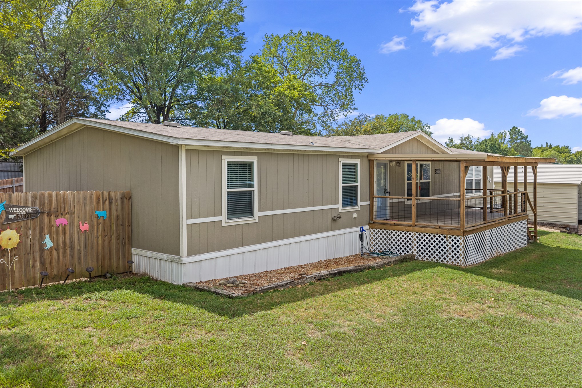 209 Union Drive Property Photo 1