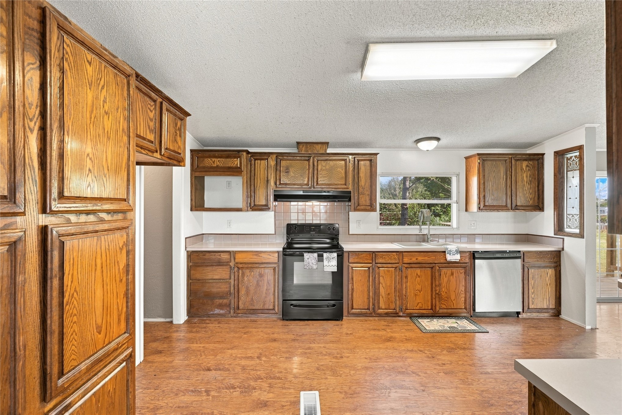 15123 E 440 Road Property Photo 4