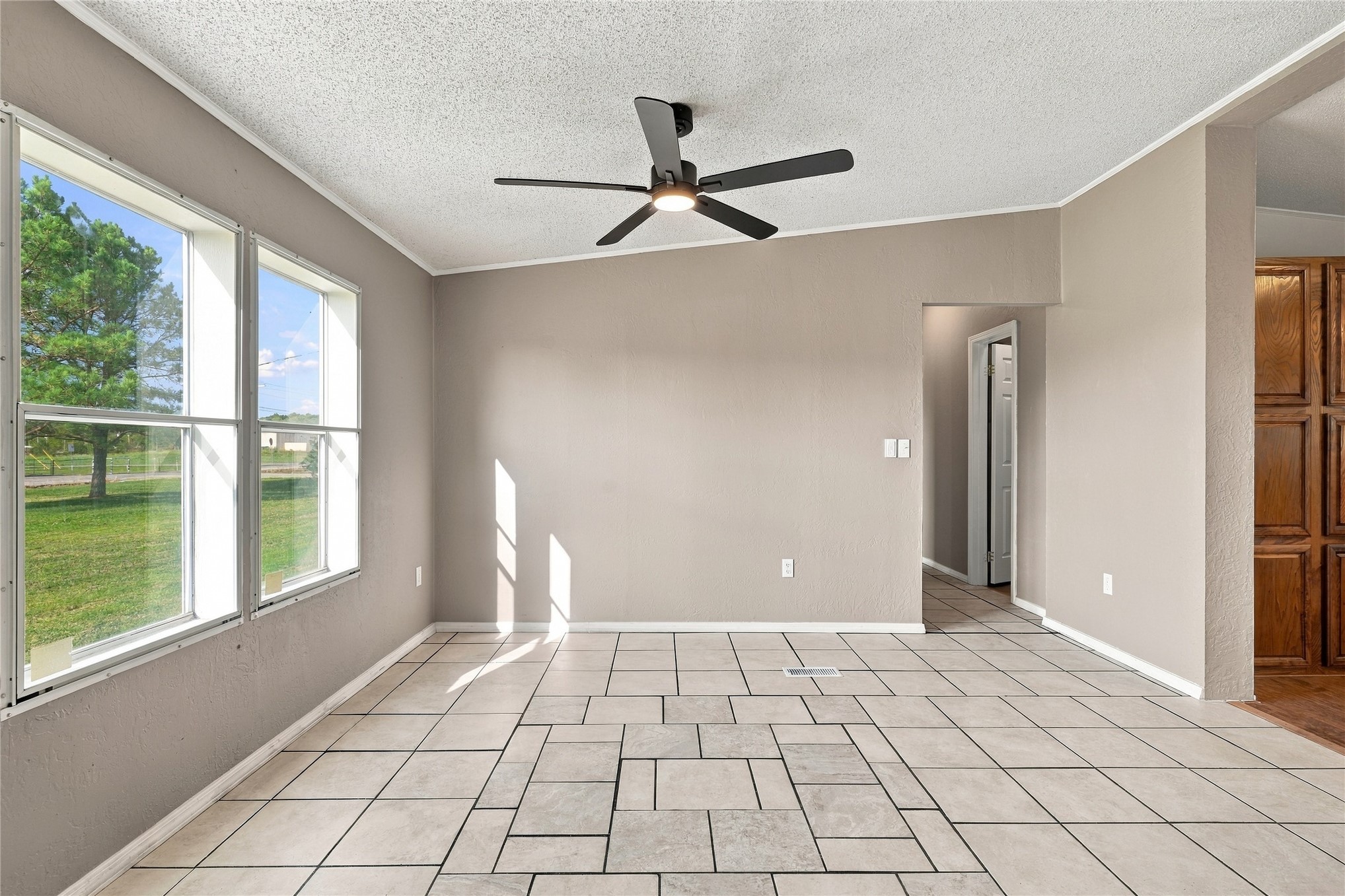 15123 E 440 Road Property Photo 14