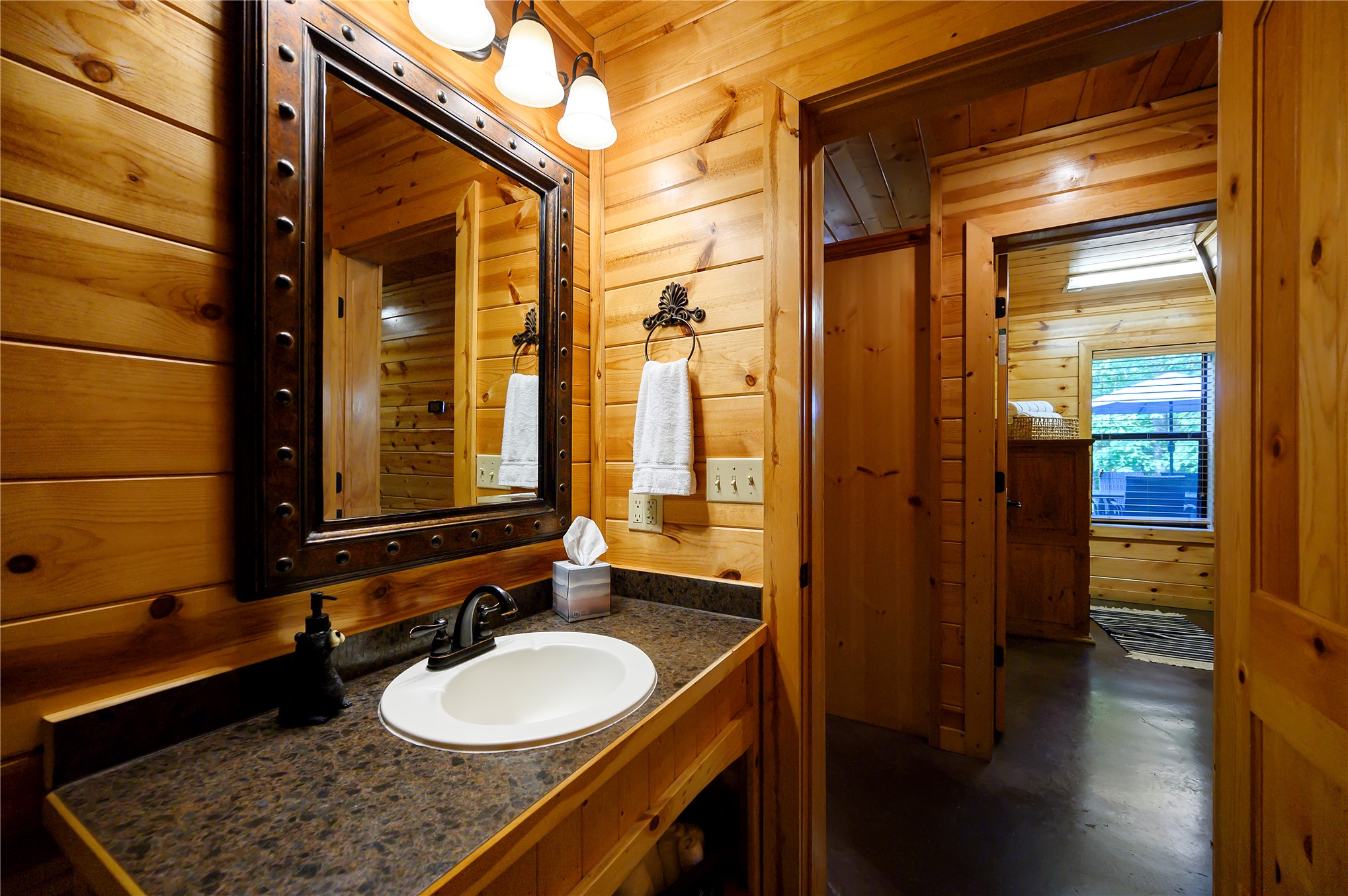 57 W High Peak Trail Property Photo 4