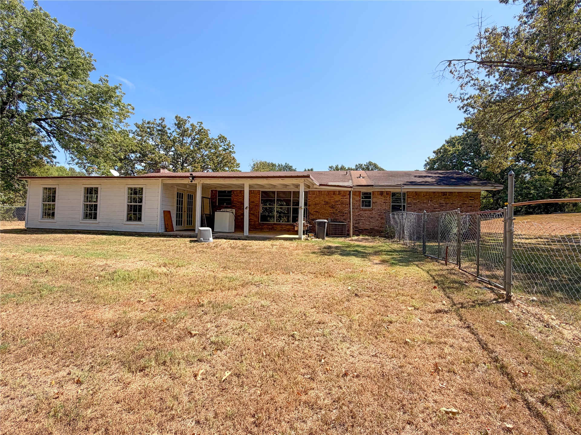 1372 N 4220 Road Property Photo 4