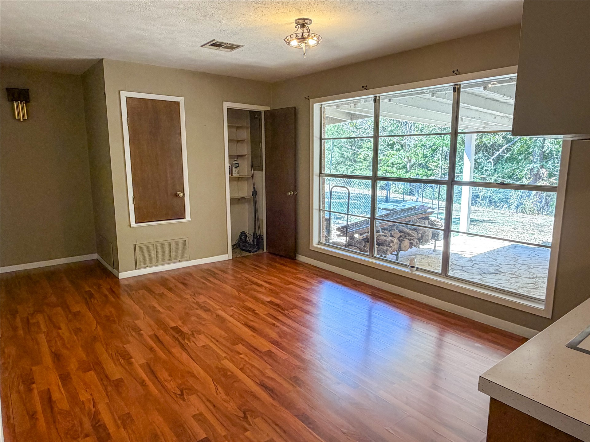 1372 N 4220 Road Property Photo 26