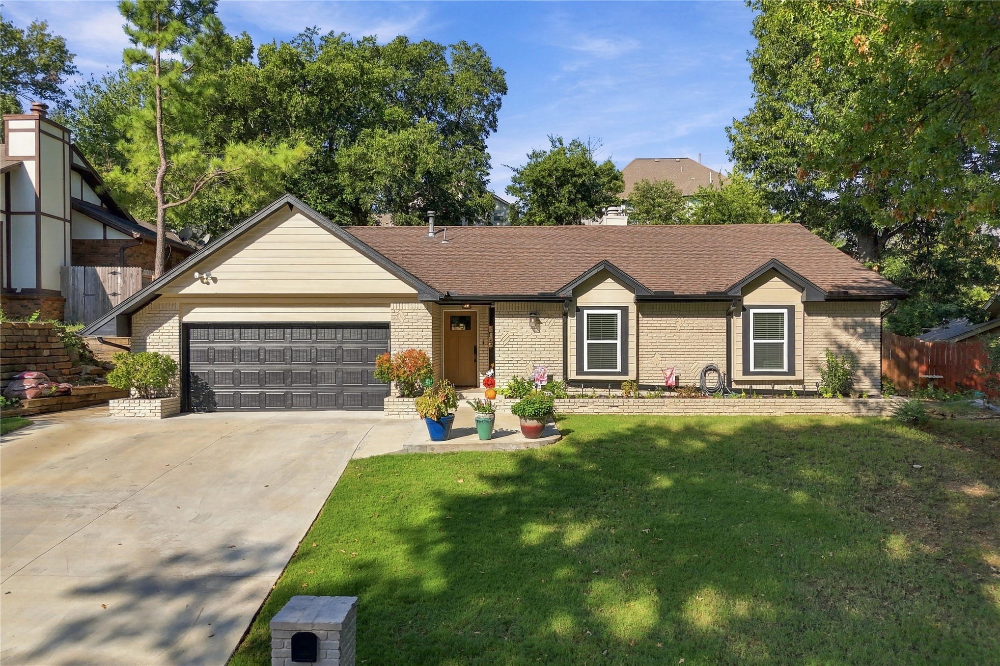 7610 S Maplewood Avenue Property Photo 1