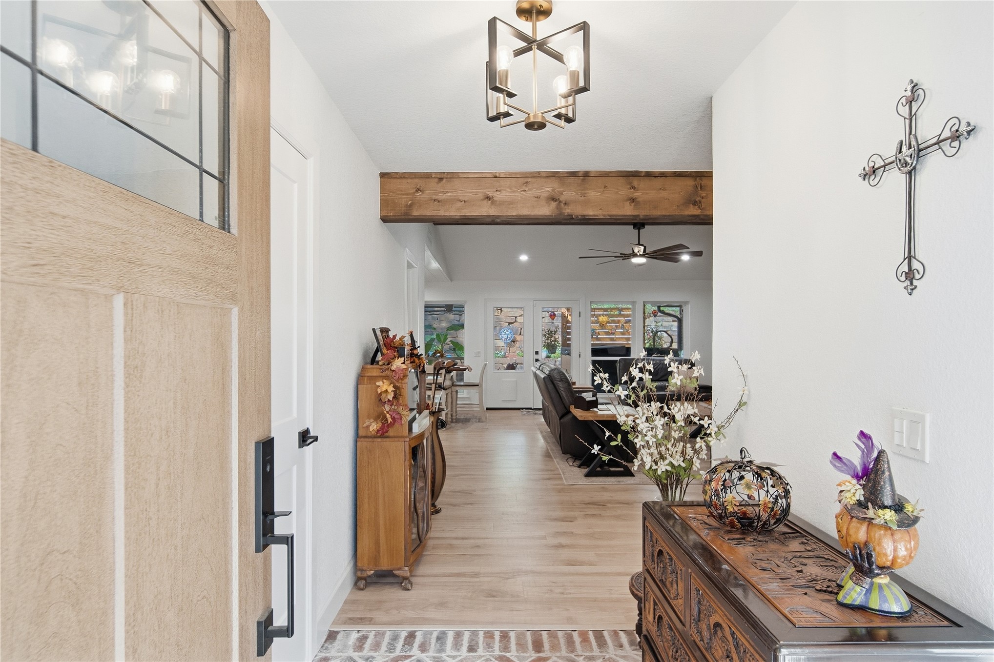 7610 S Maplewood Avenue Property Photo 3