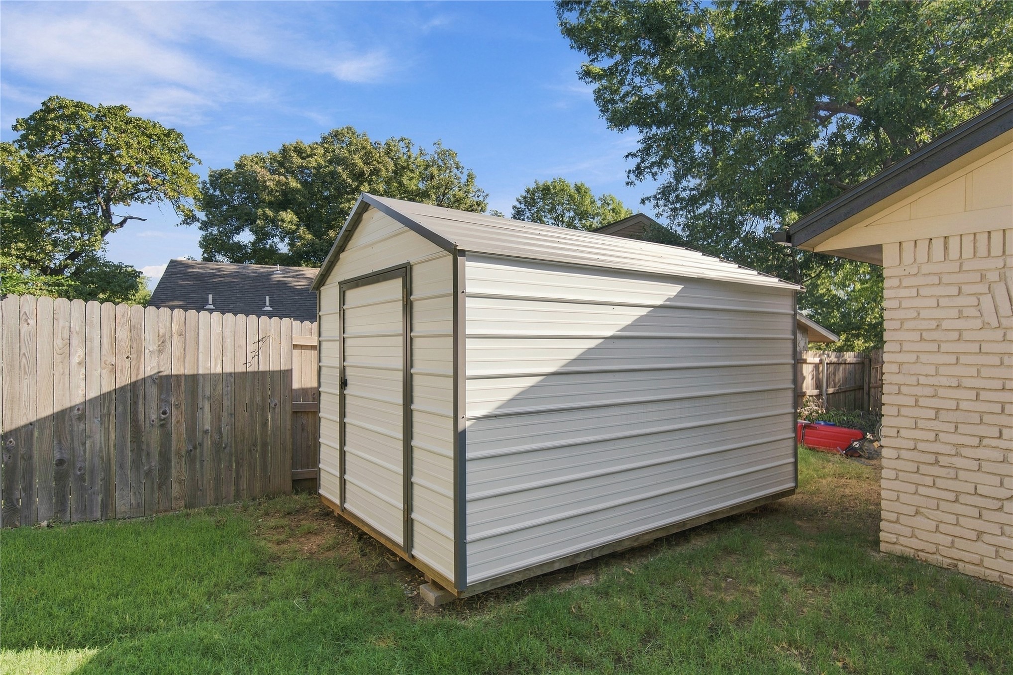 7610 S Maplewood Avenue Property Photo 36