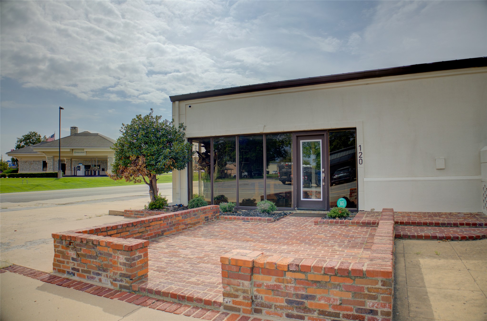 120 S Date Street Property Photo 2