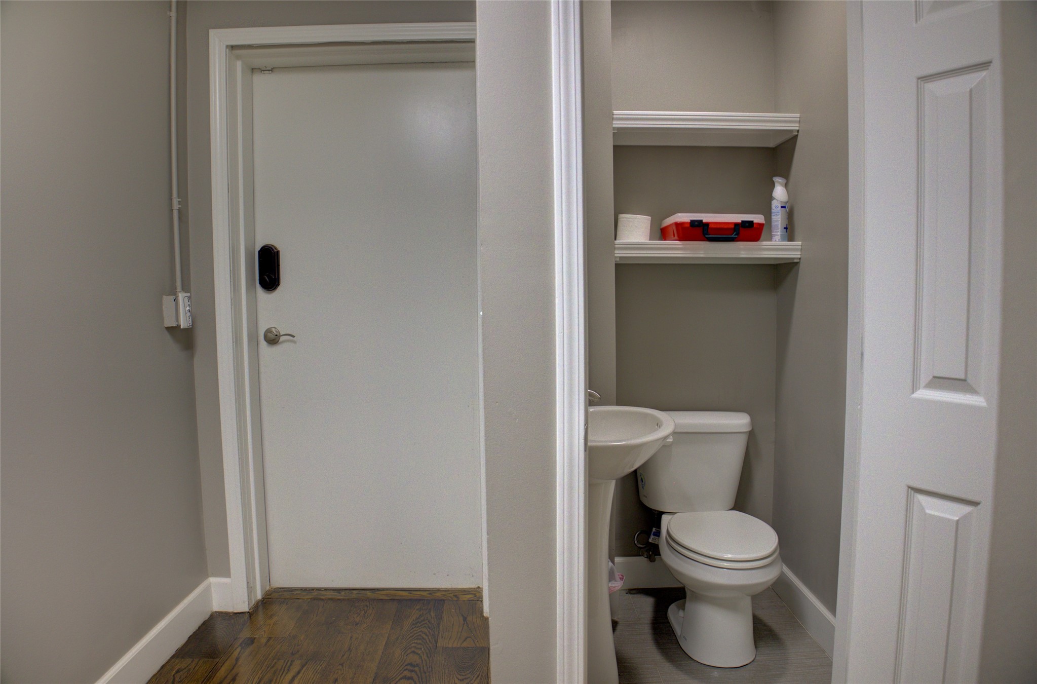 120 S Date Street Property Photo 28