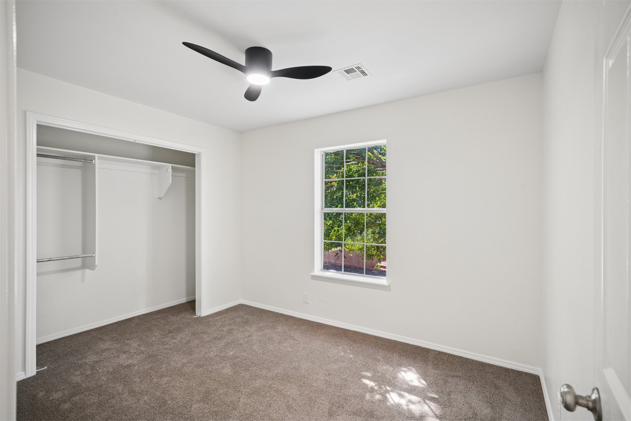 9226 S Fulton Avenue Property Photo 34