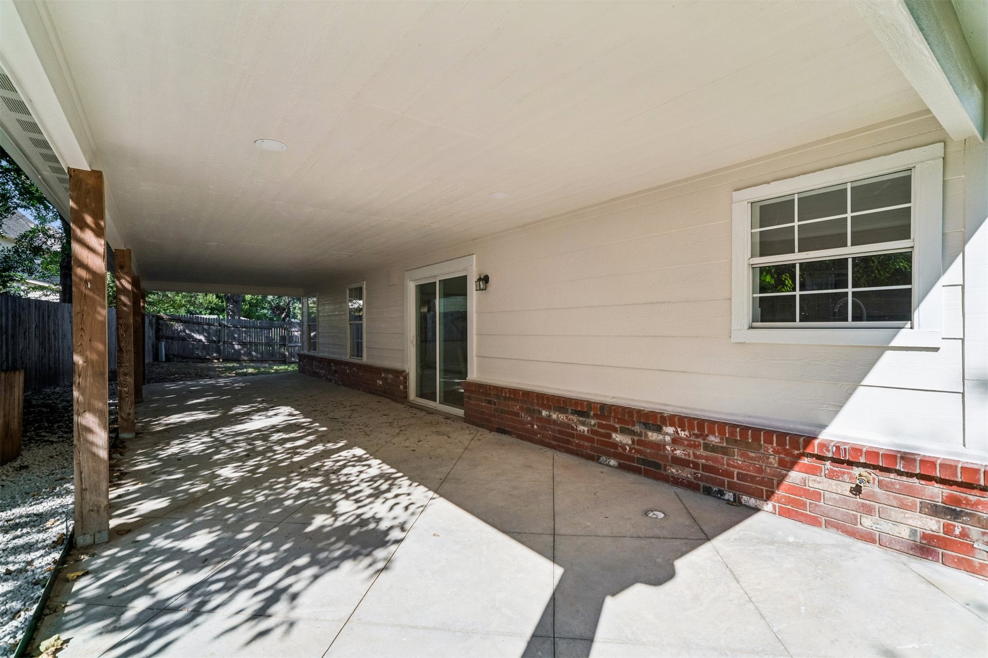 9226 S Fulton Avenue Property Photo 38