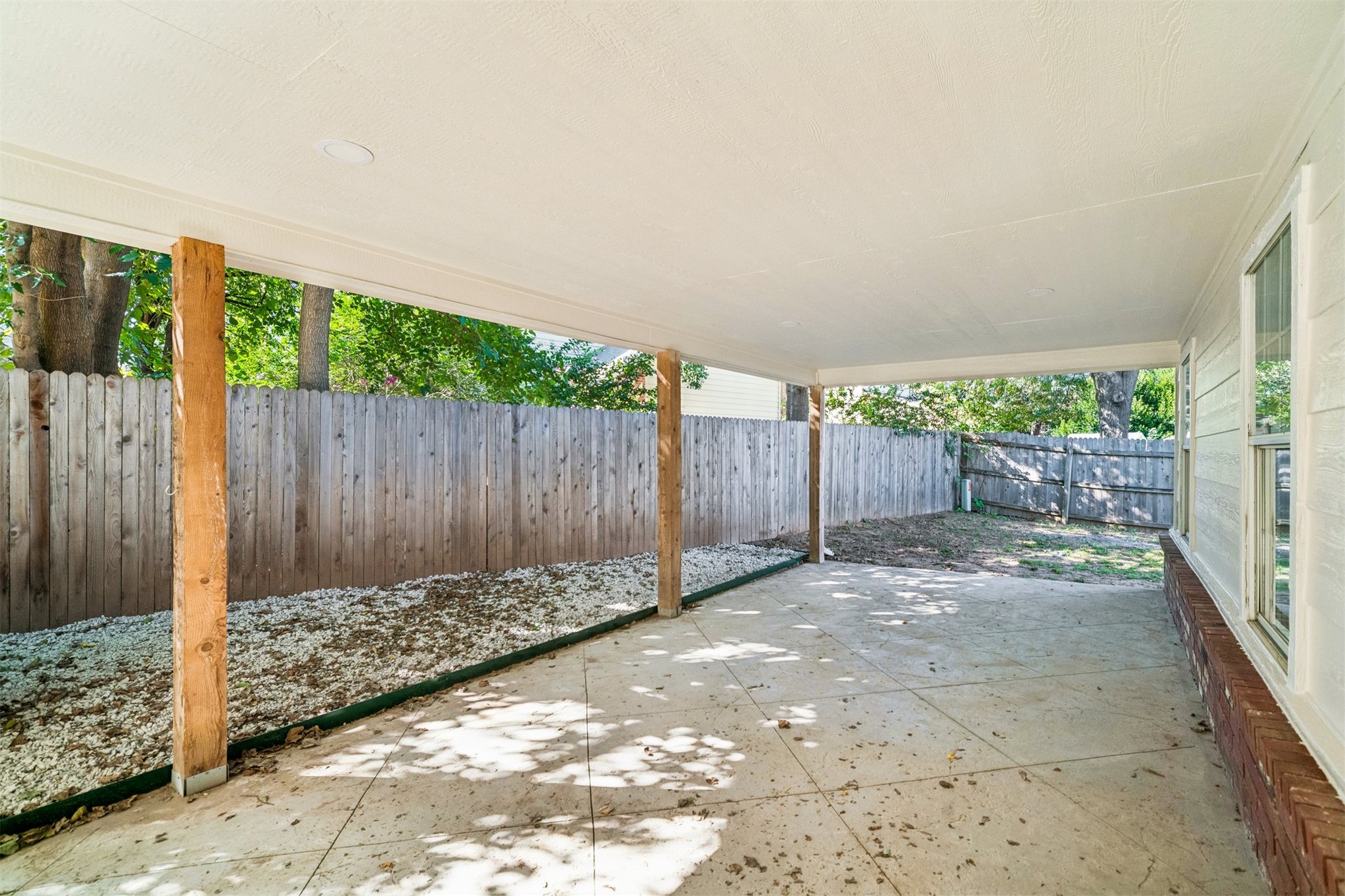 9226 S Fulton Avenue Property Photo 39