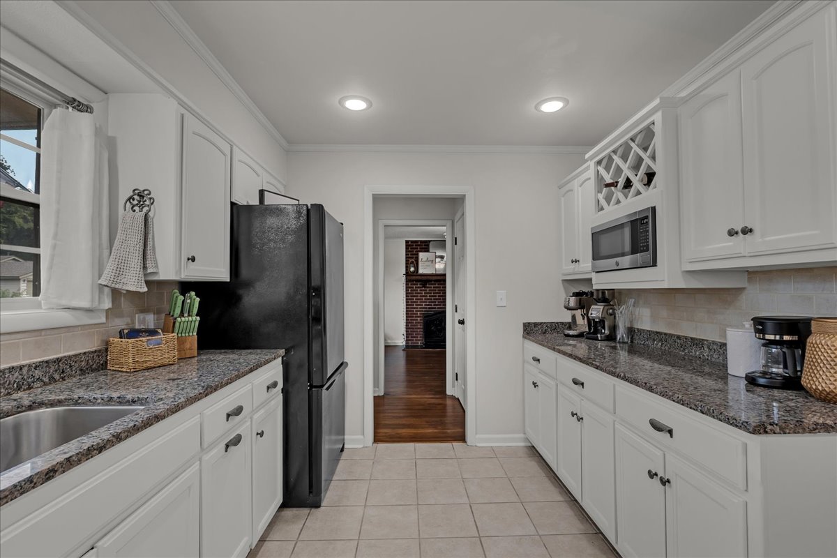 6726 E 28th Street Property Photo 9