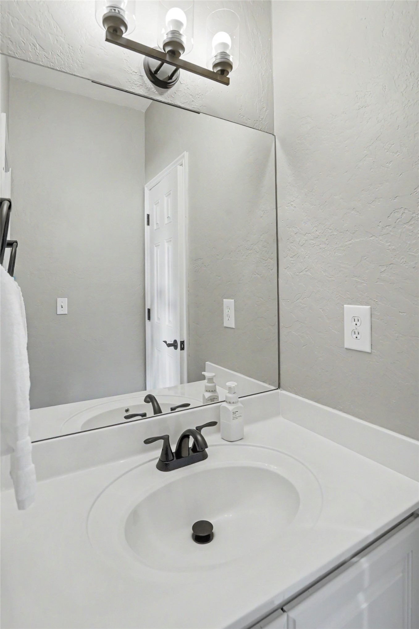 26655 Duck Pond Lane Property Photo 26