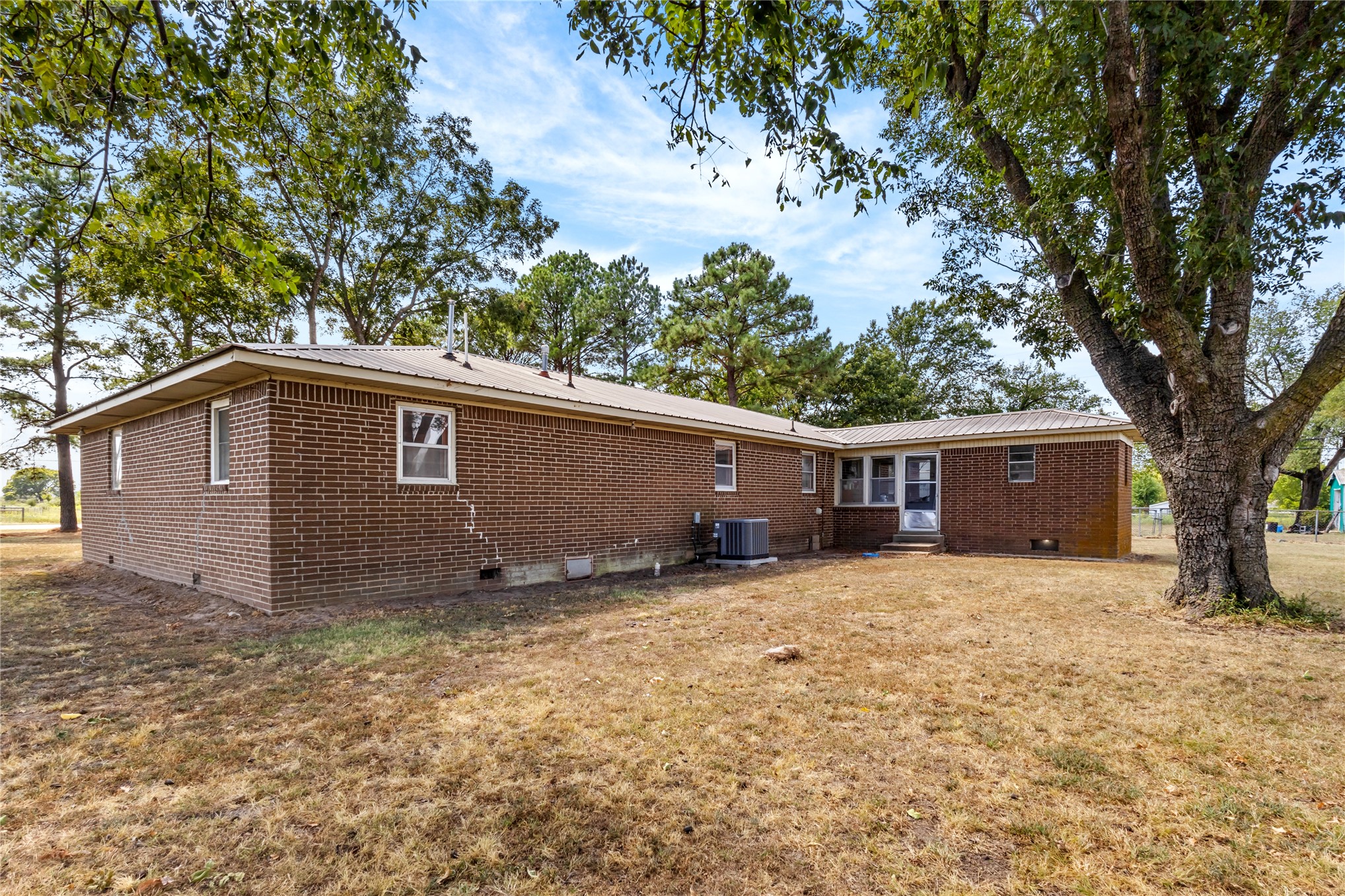422339 Hwy 266 Property Photo 34