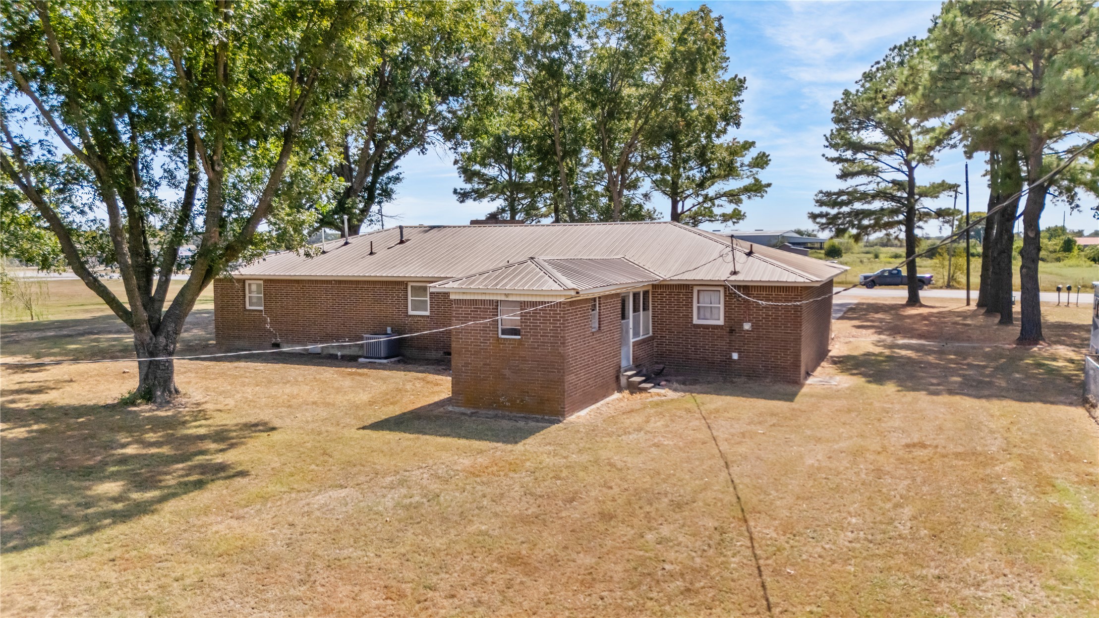 422339 Hwy 266 Property Photo 35