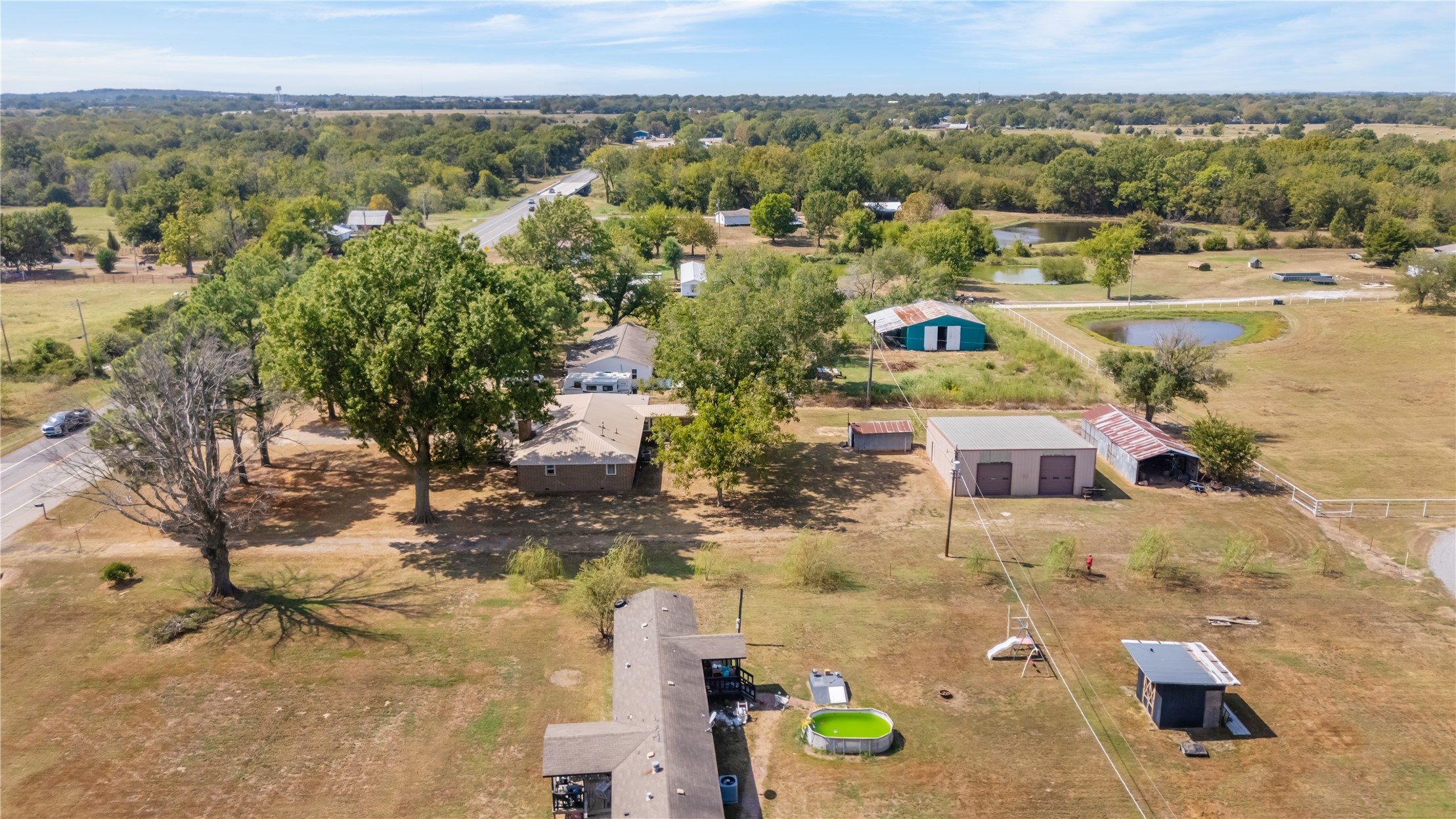 422339 Hwy 266 Property Photo 45