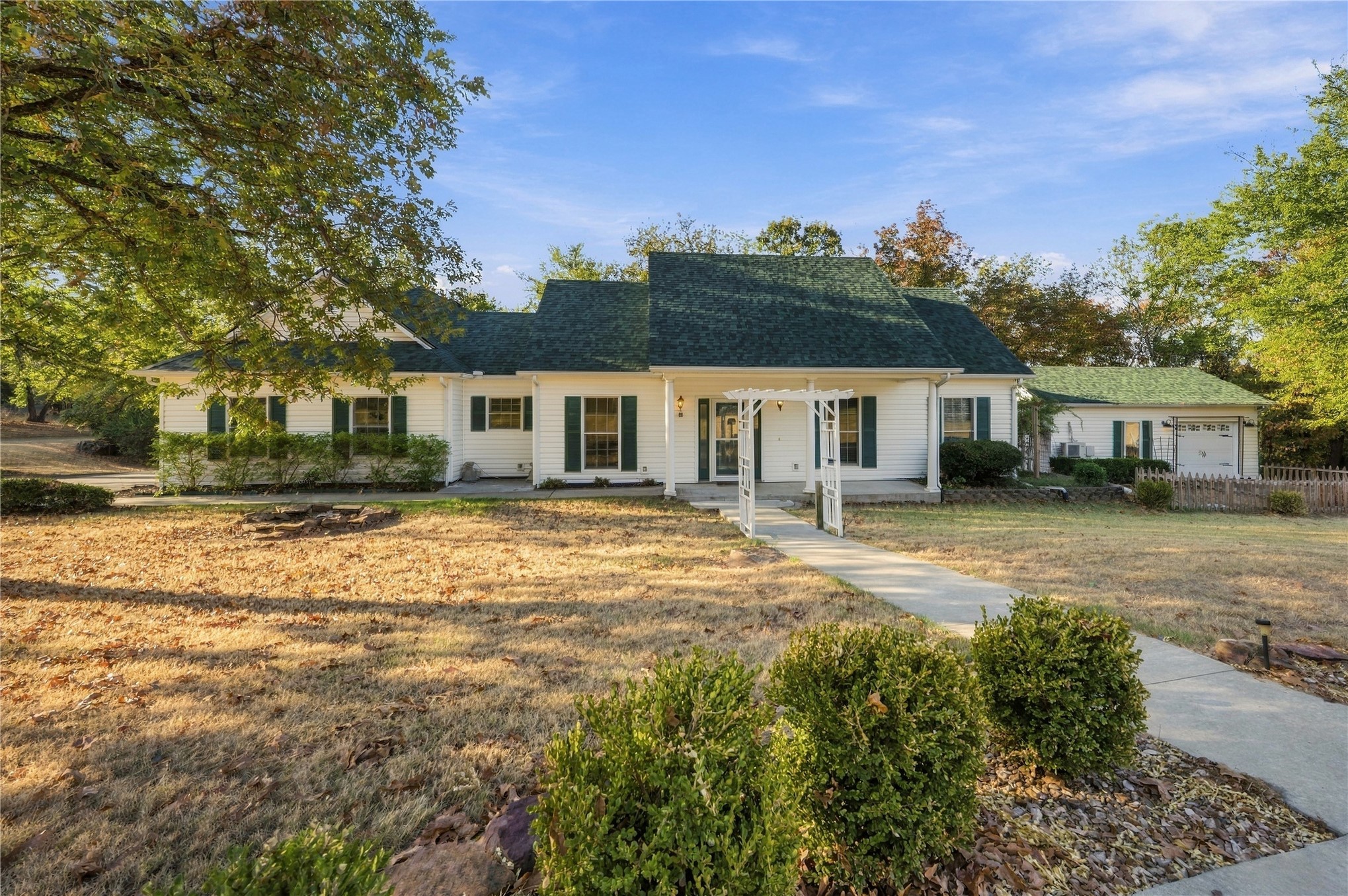 7575 River Ridge Road Property Photo 1