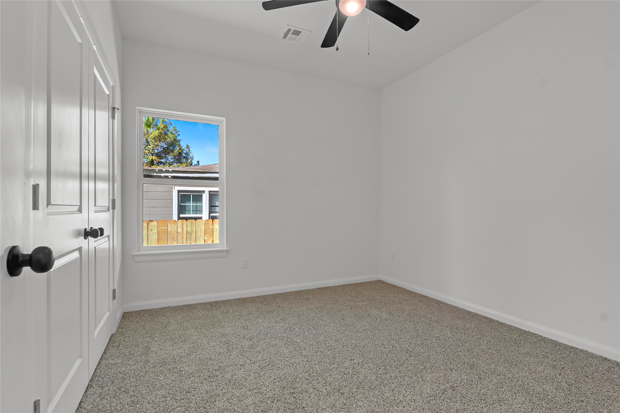 620 E Seminole Place Property Photo 35