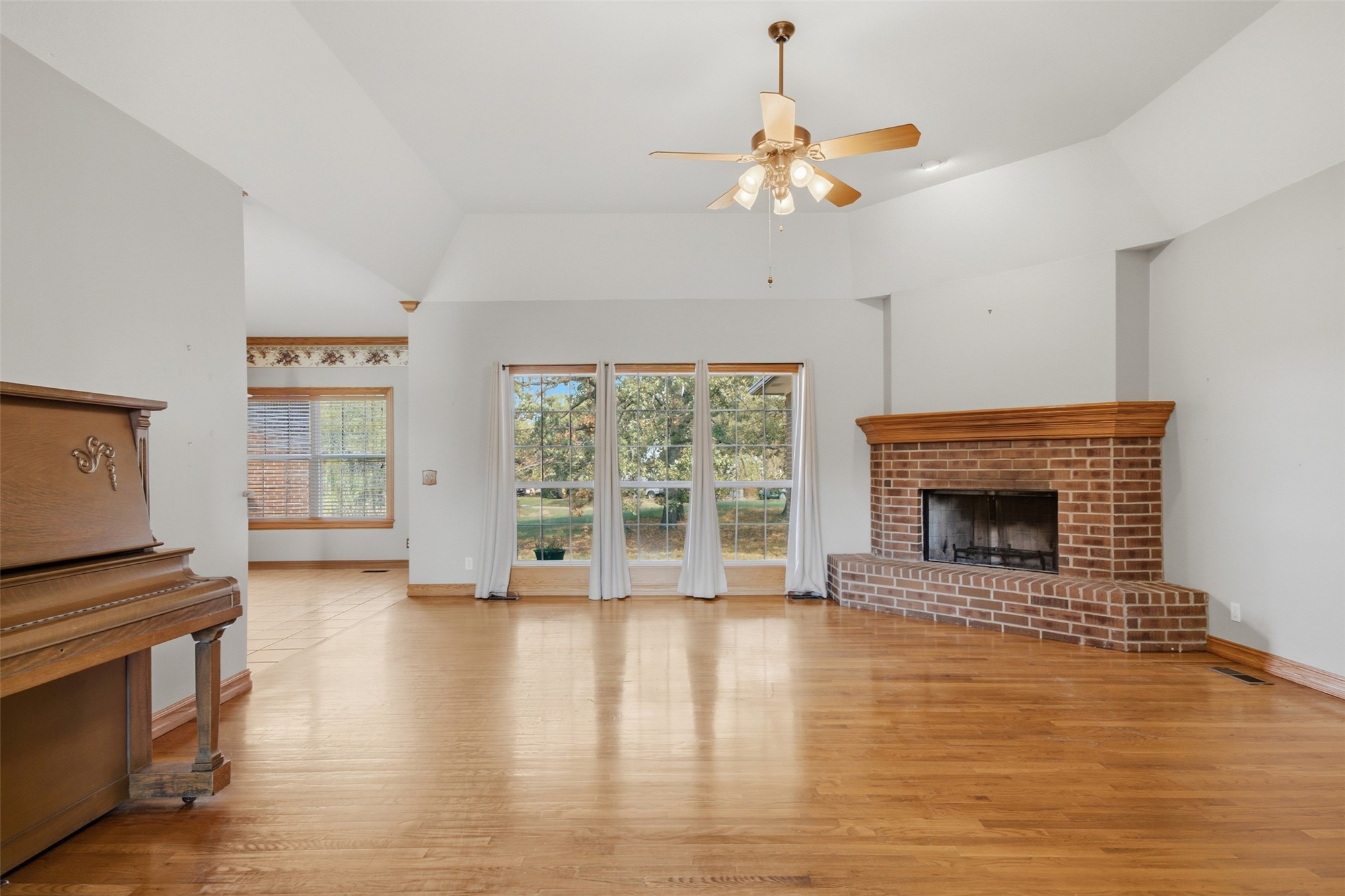 17875 E 589 Road Property Photo 4