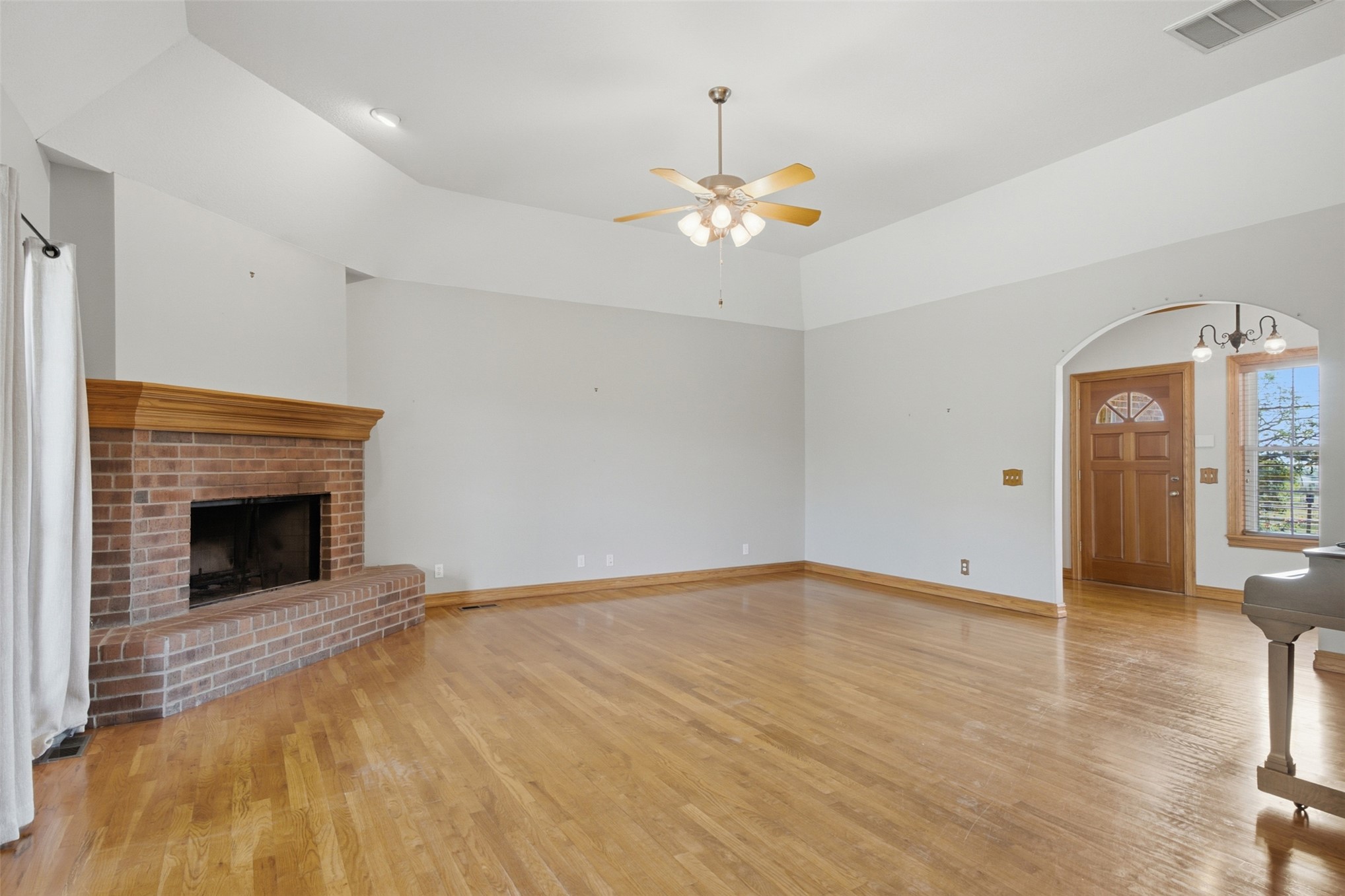 17875 E 589 Road Property Photo 6