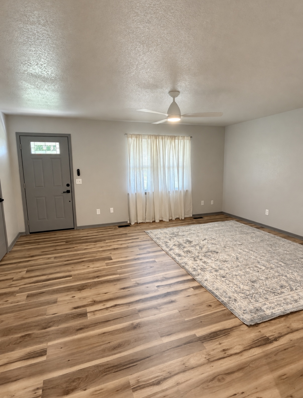 809 E Boone Property Photo 5