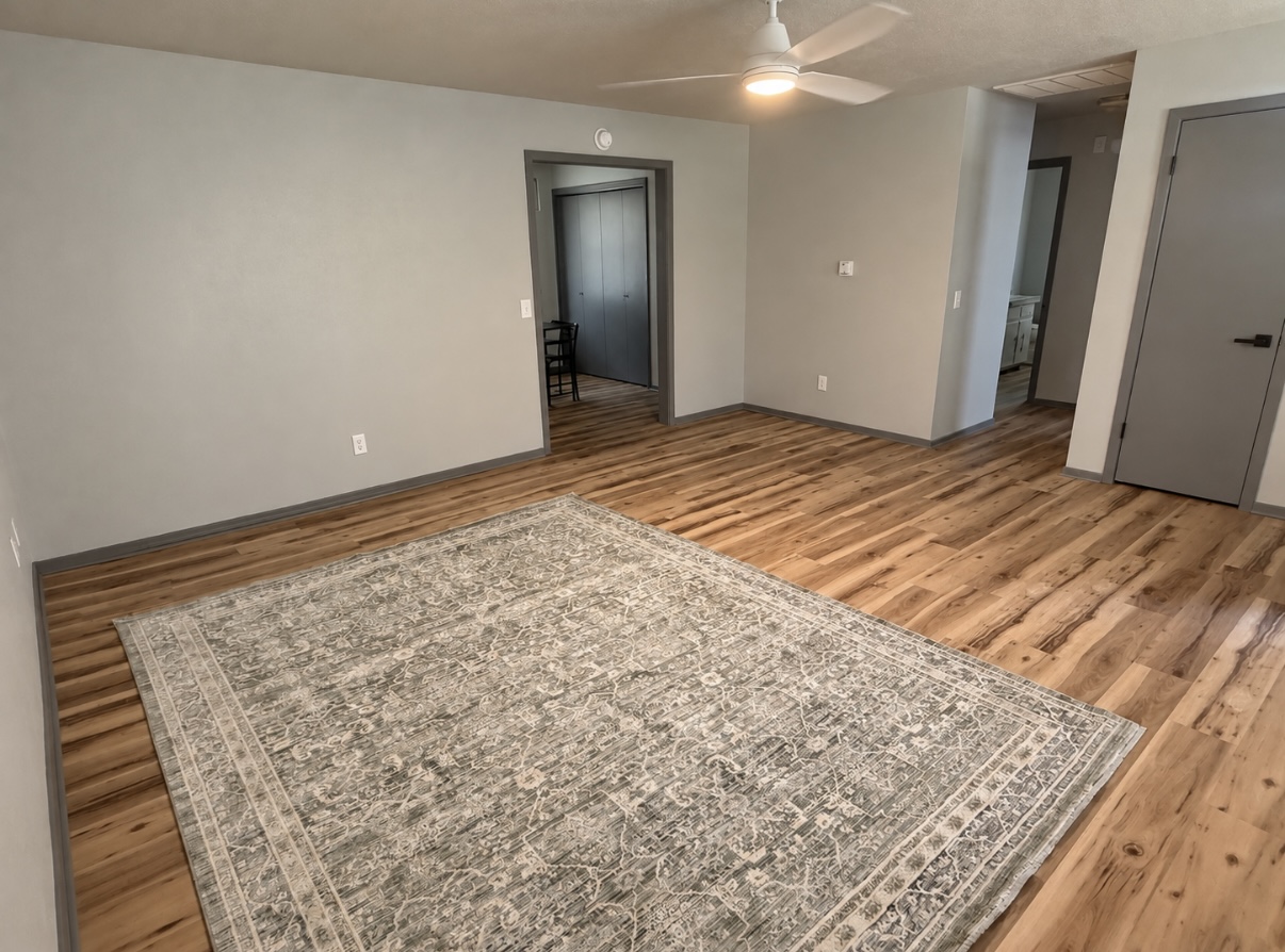809 E Boone Property Photo 7