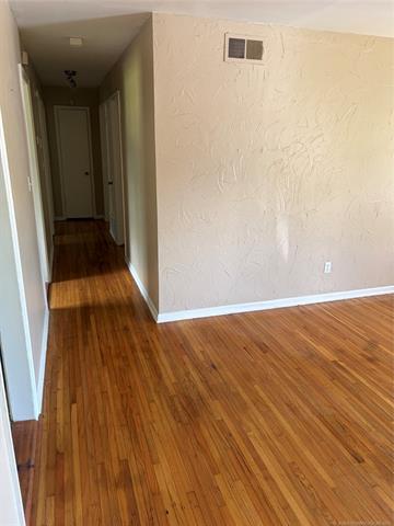228 E Oklahoma Place Property Photo 9
