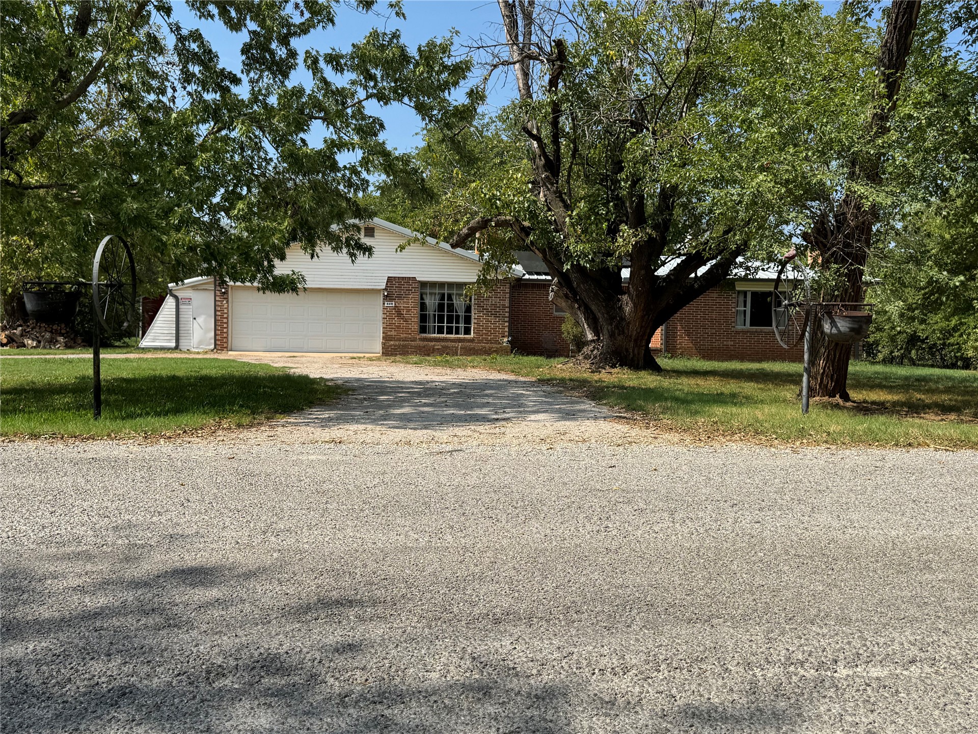 449 Price Road Property Photo 2