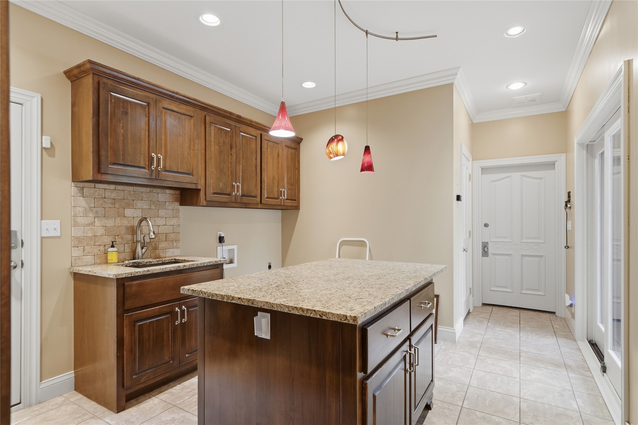 2222 E 30th Place Property Photo 19