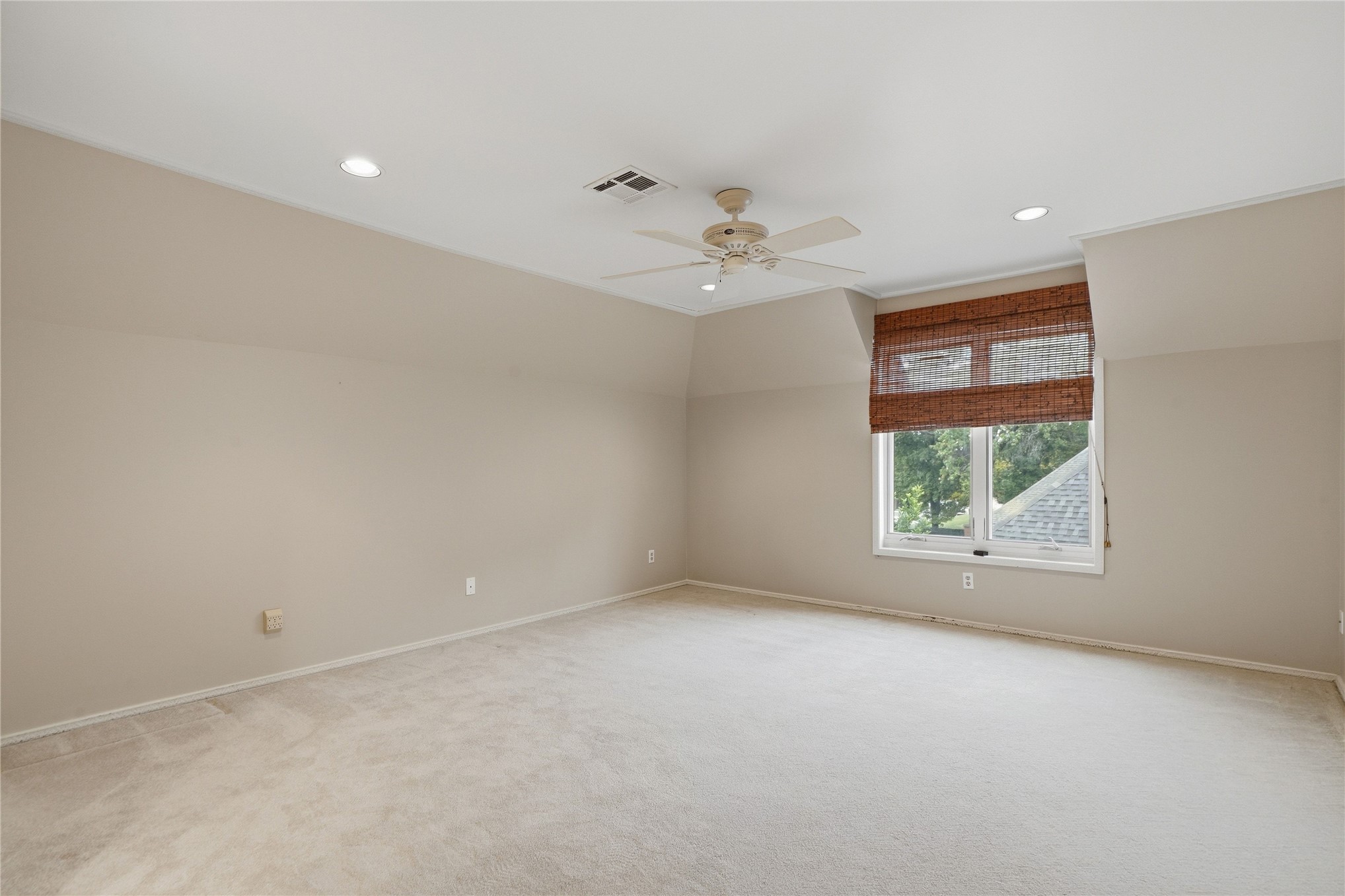 2222 E 30th Place Property Photo 36