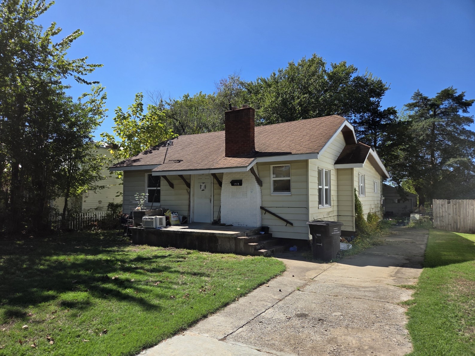 1717 S Keeler Avenue Property Photo 1