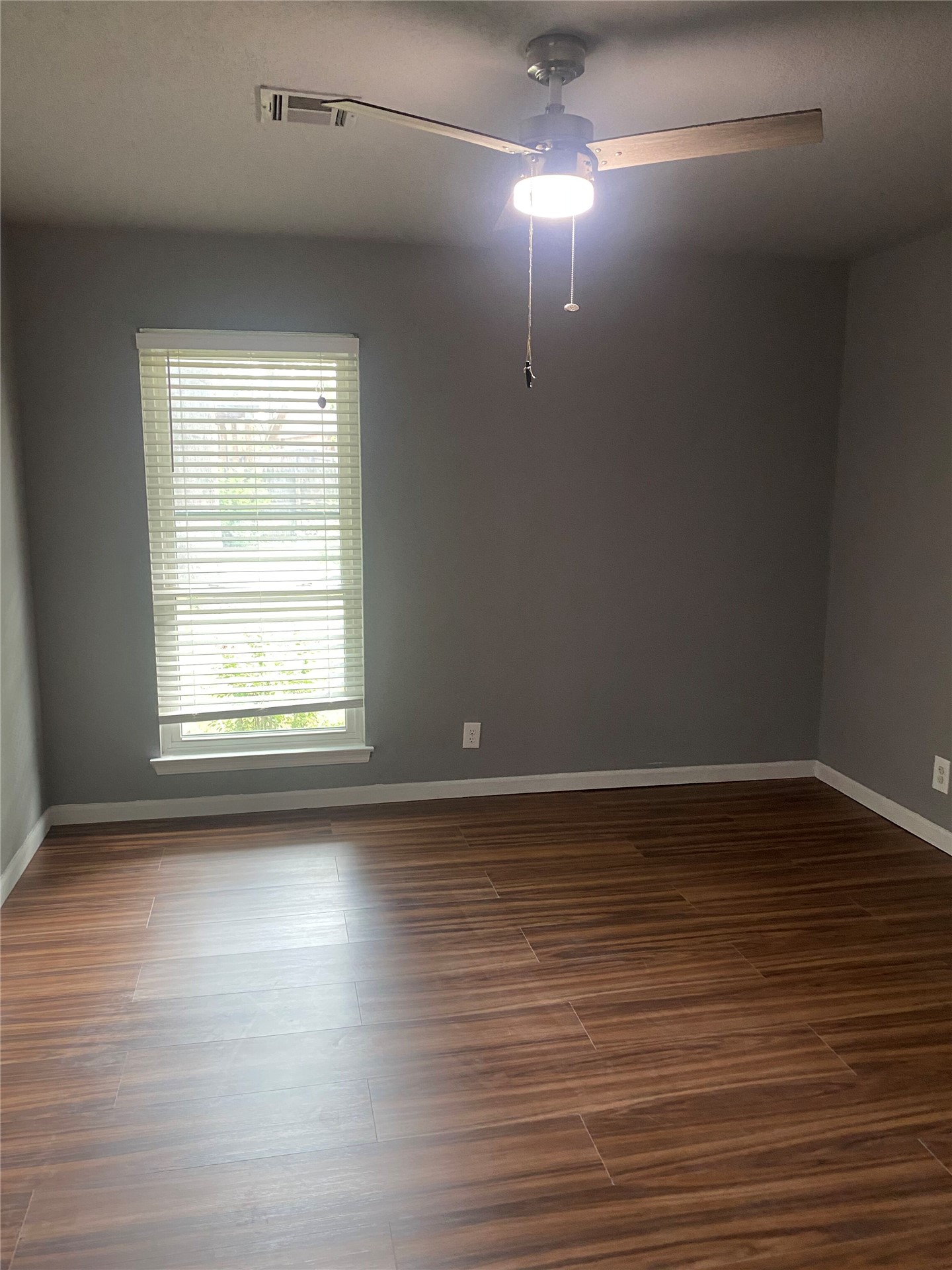 15010 E 35th Place Property Photo 11