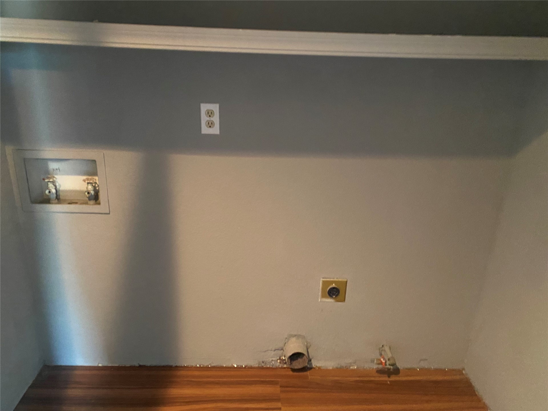 15010 E 35th Place Property Photo 12