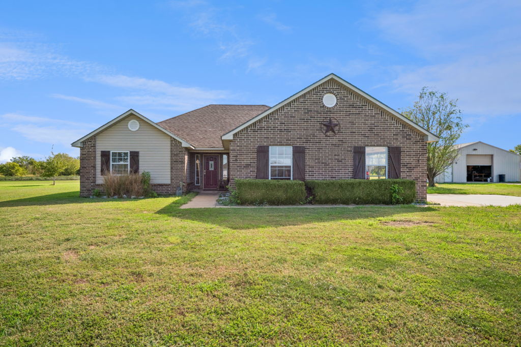 9755 S 4096 Road Property Photo 1