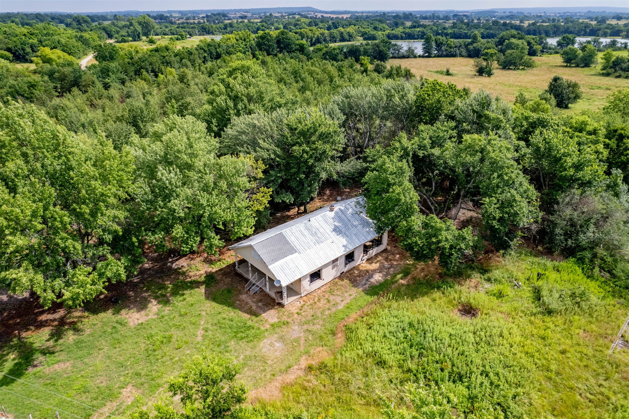 19202 S Old Highway 2 Property Photo 8