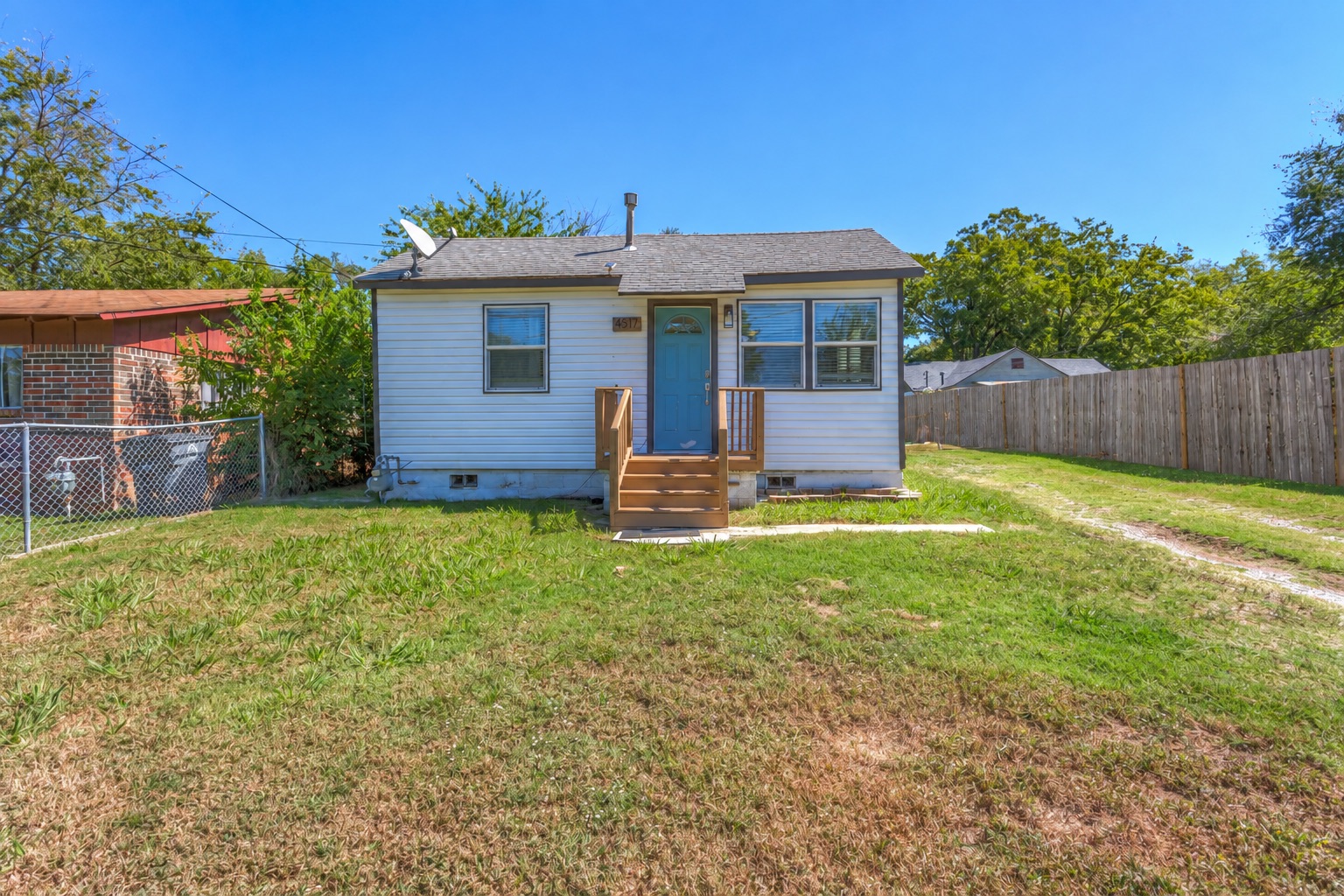 4517 S Waco Avenue Property Photo 1
