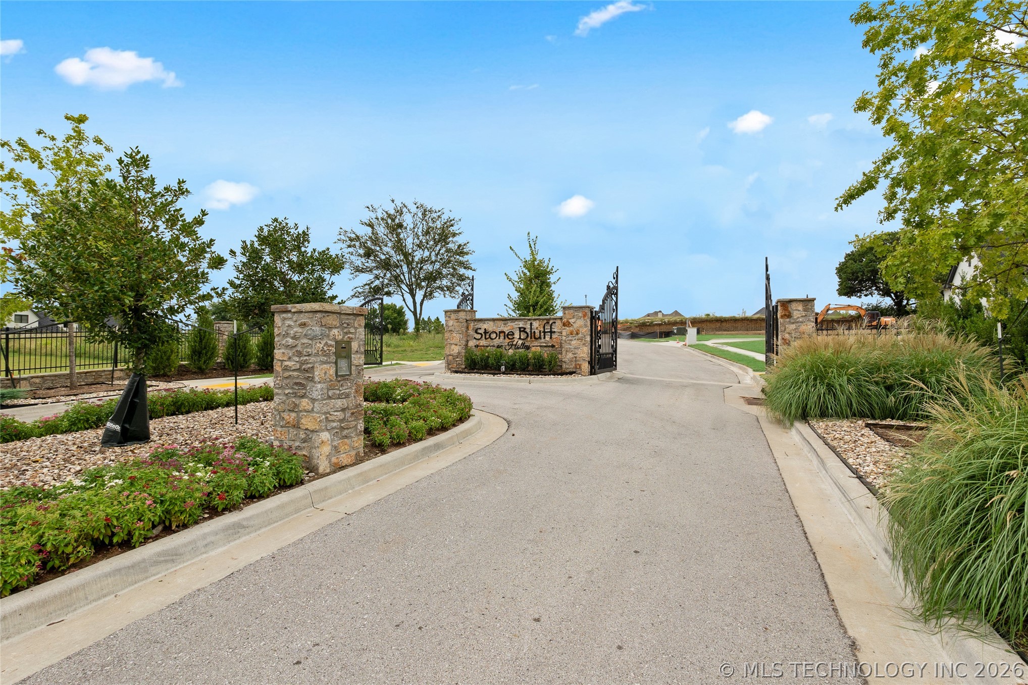 10613 S Holley Street Property Photo 1