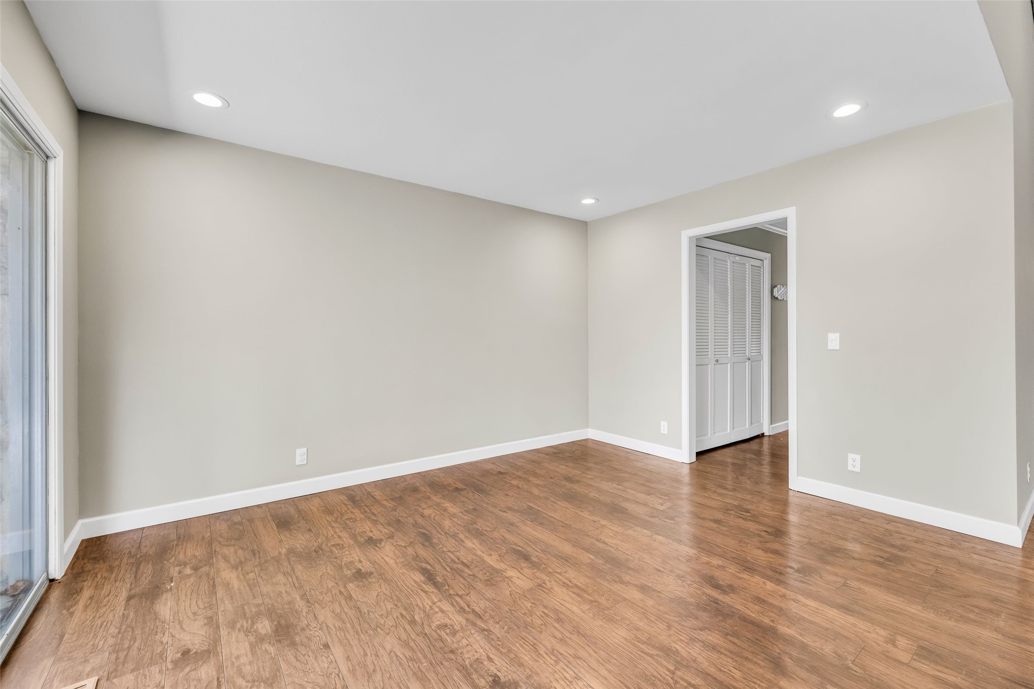 6636 S 75th East Avenue Property Photo 12