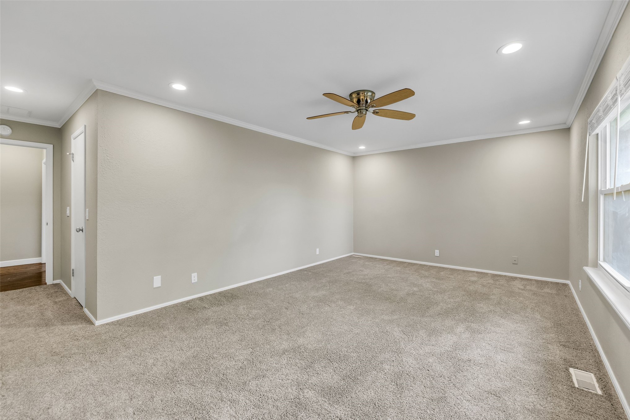 6636 S 75th East Avenue Property Photo 25