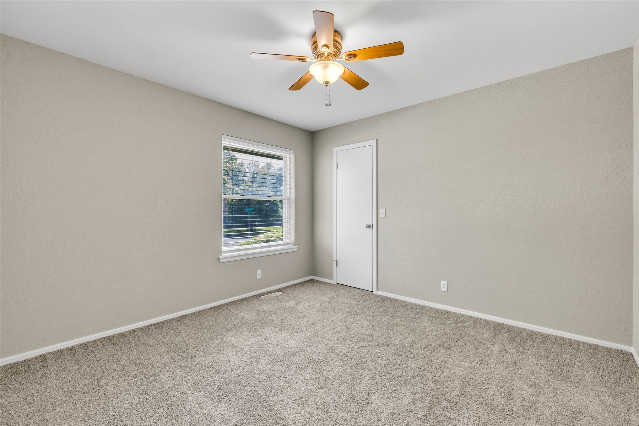 6636 S 75th East Avenue Property Photo 33