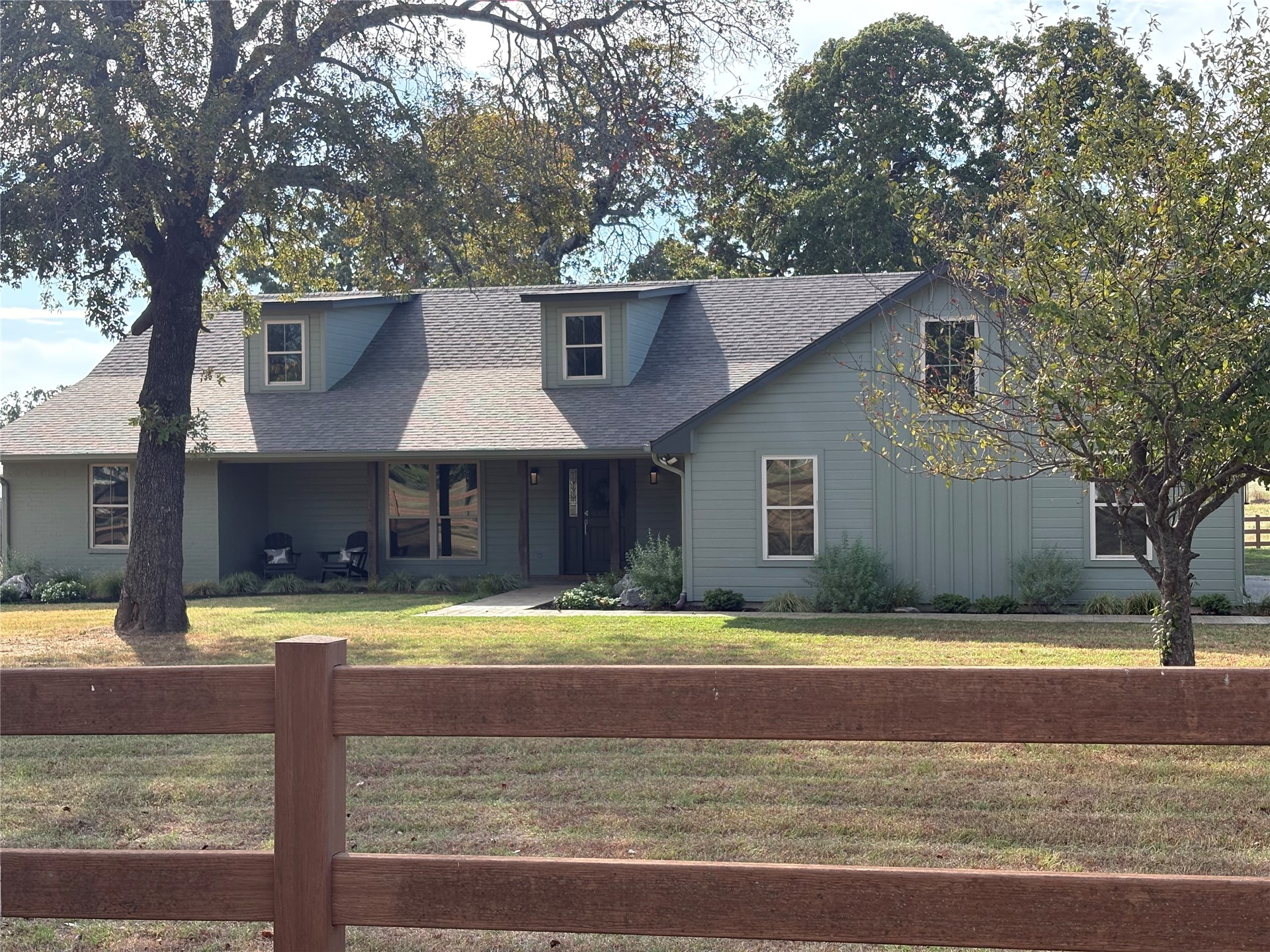 2 Hickory Place Property Photo 1