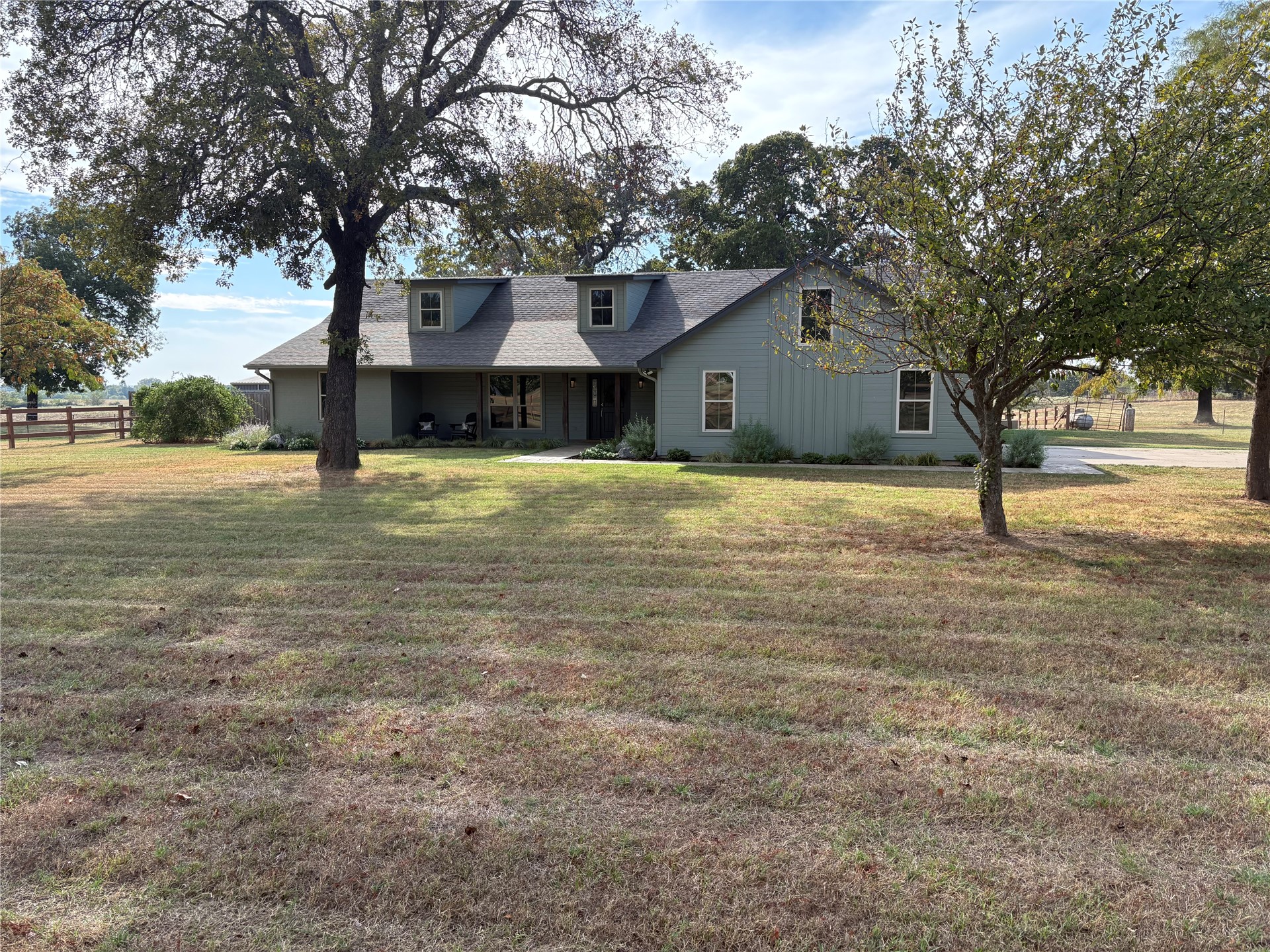 2 Hickory Place Property Photo 2