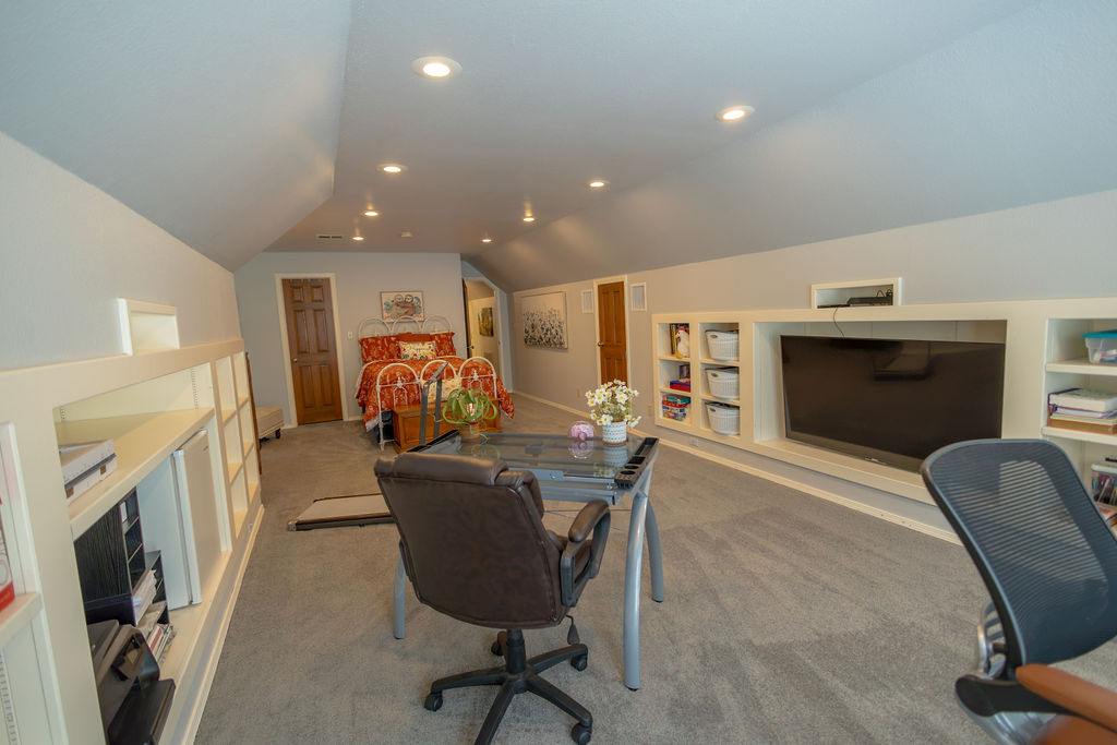 1010 N Faulkner Place Property Photo 68