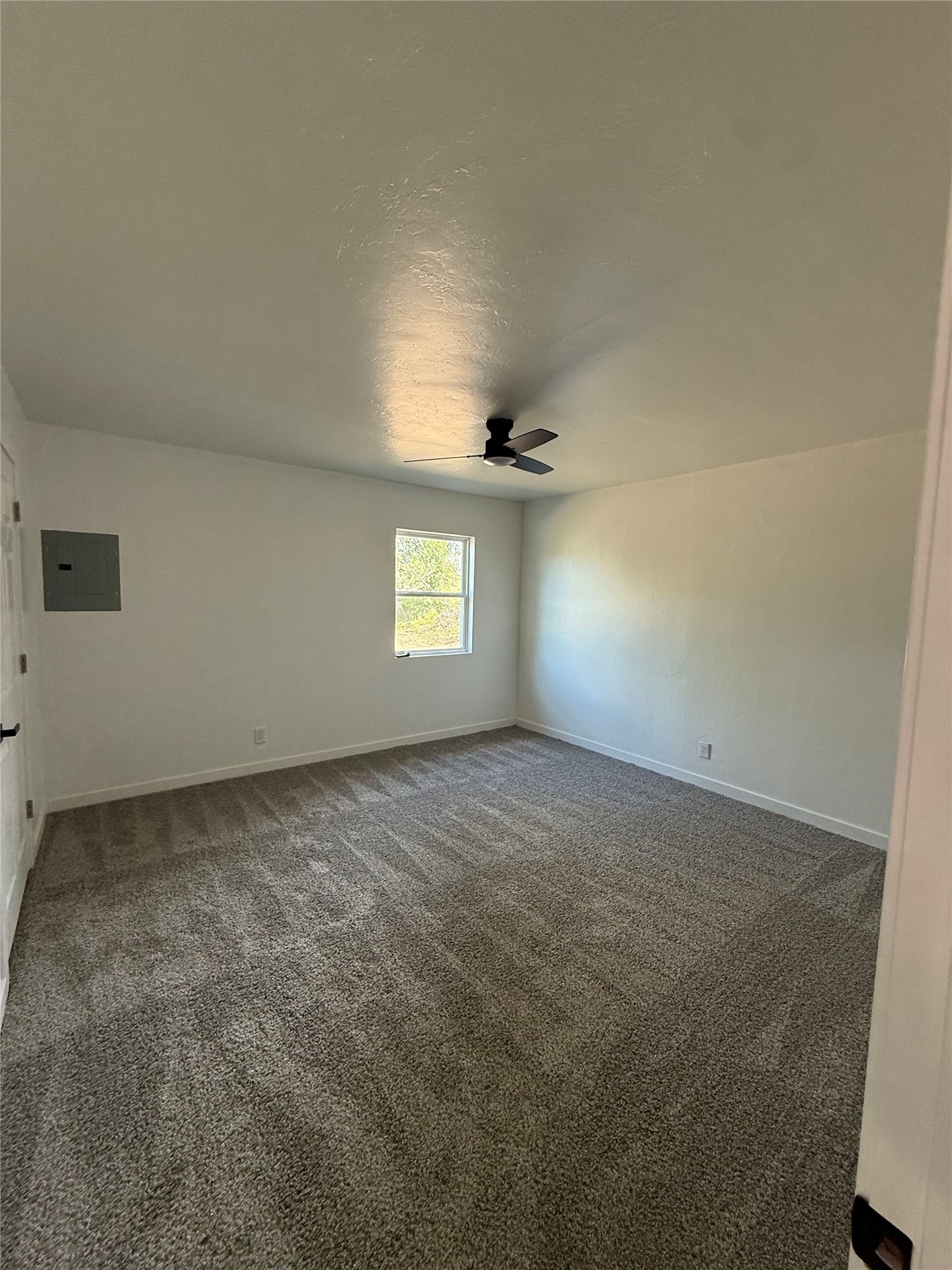 8900 E Main Property Photo 10