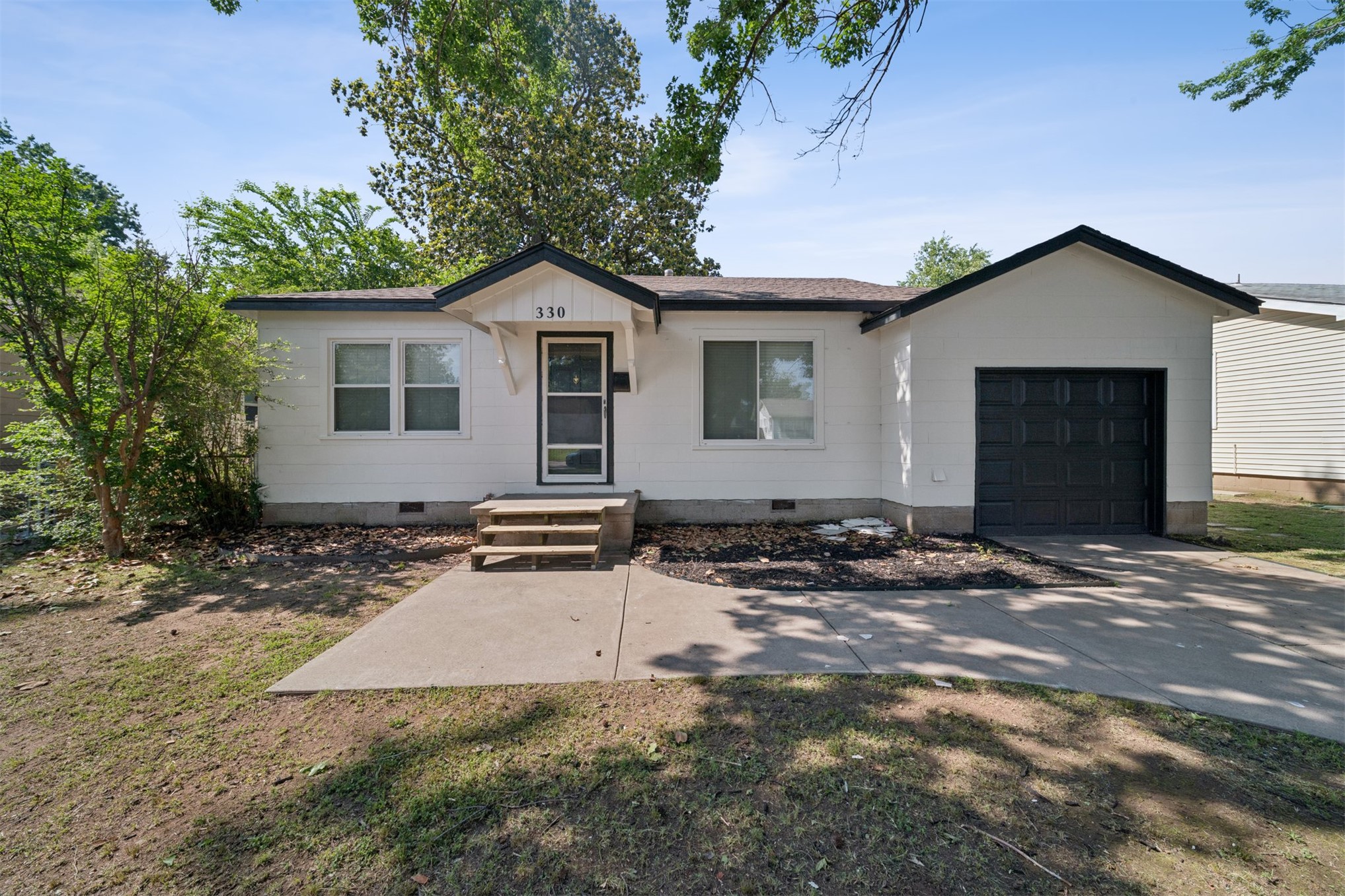 330 E 46th Street Property Photo 1