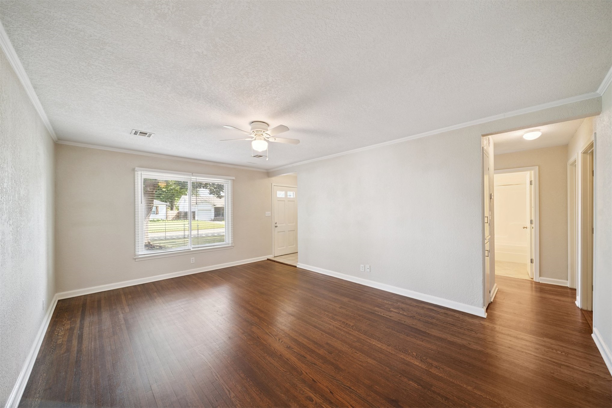 330 E 46th Street Property Photo 3